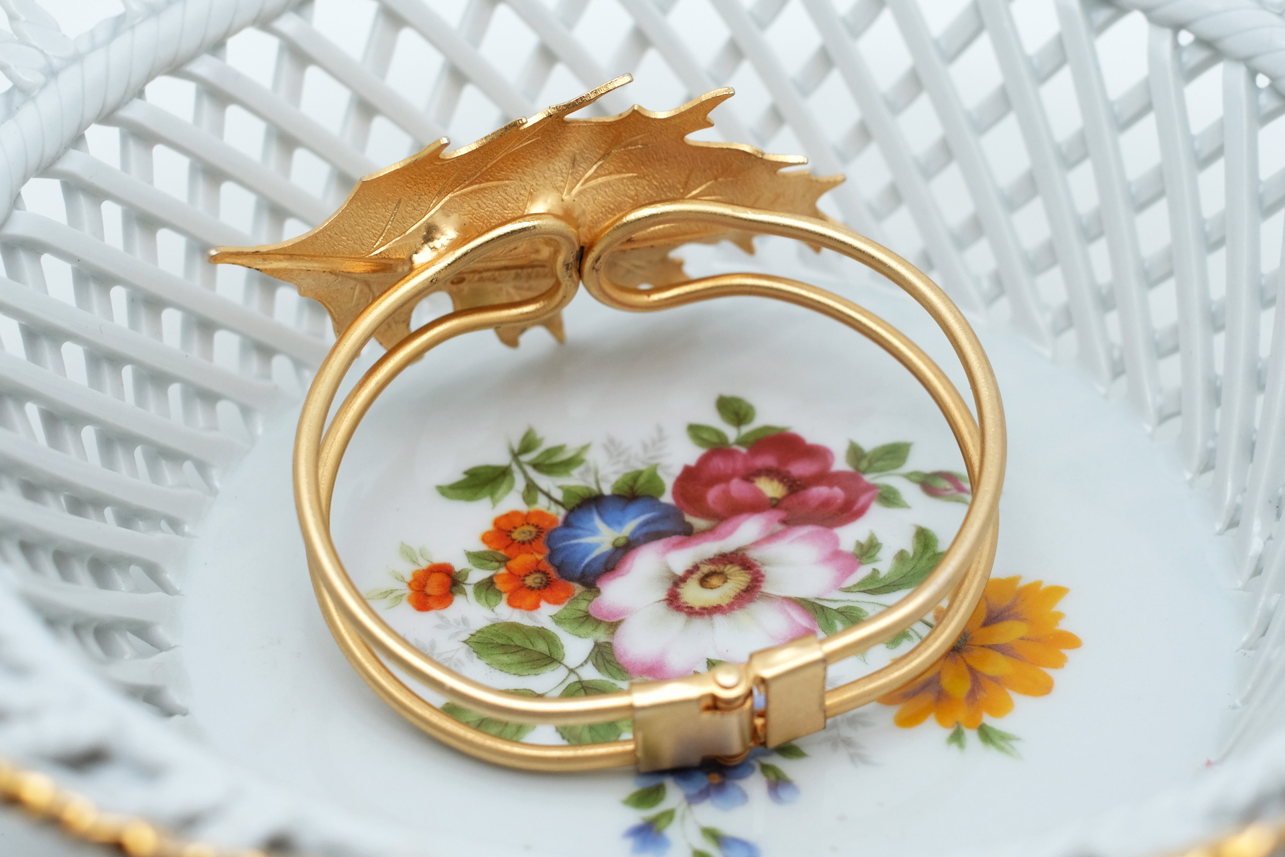 Oaks bangle | Bangle