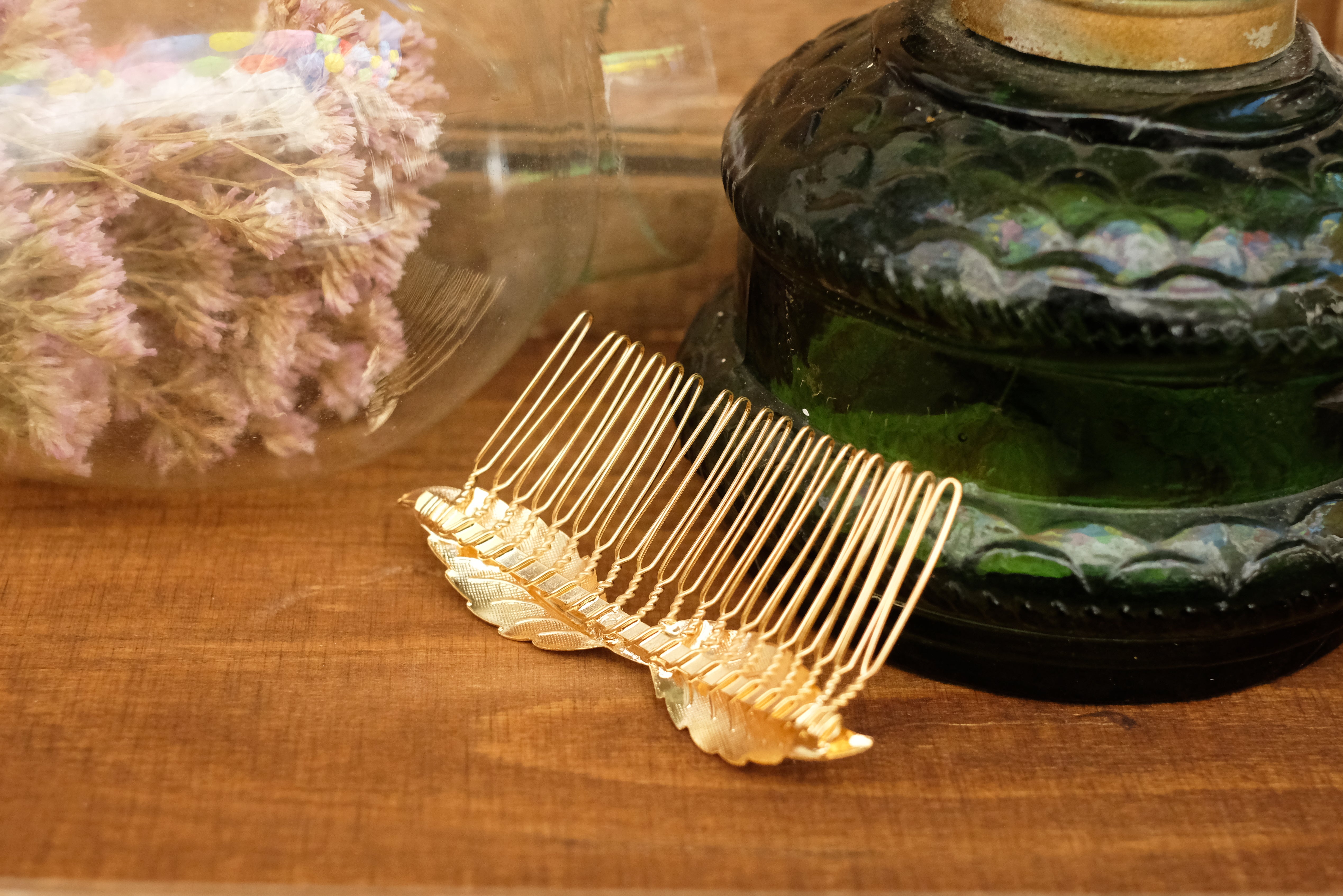 Two Simple Leaves | Large Comb