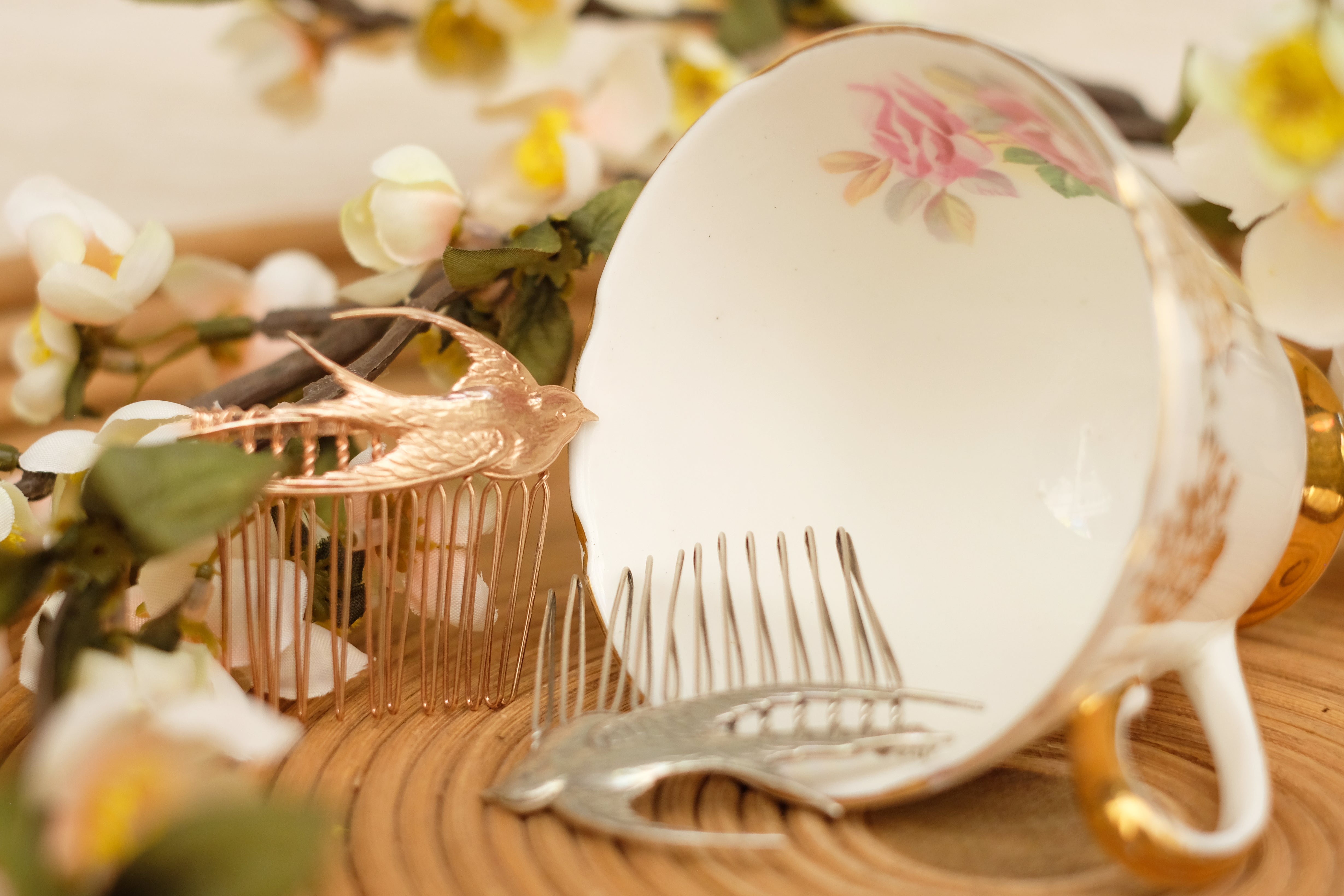 small hair comb with flying bird detail. in rose gold and silver plated. 