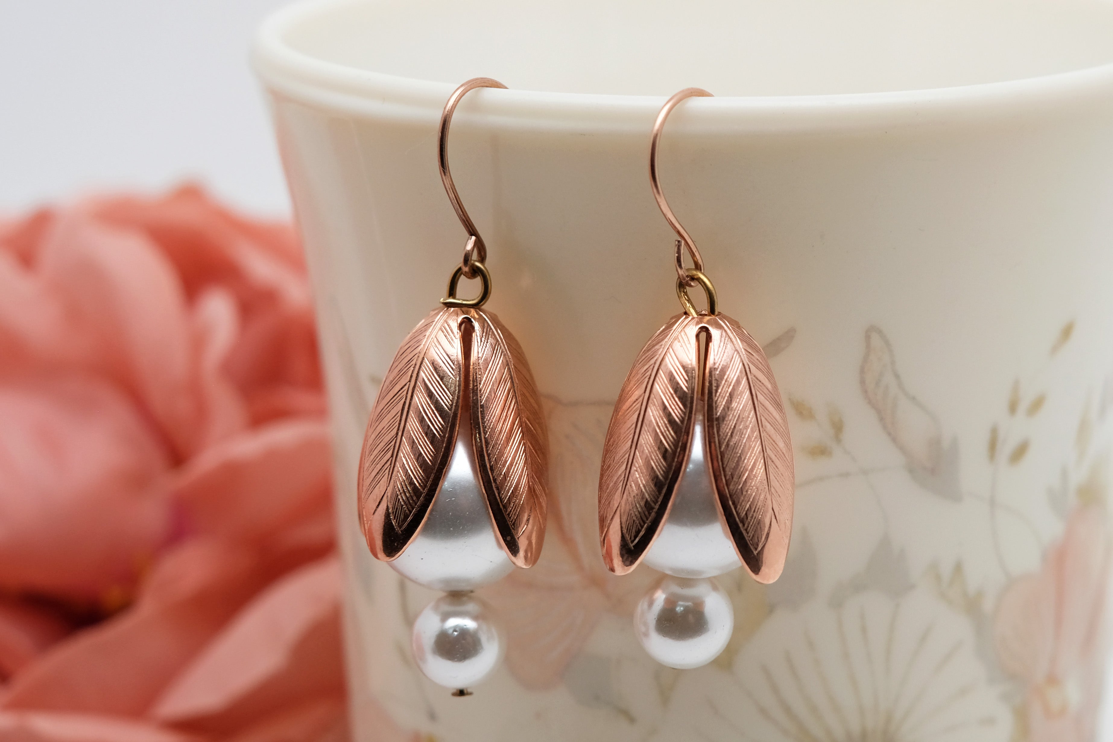 Open Bellflower Couple | Dangling Earrings
