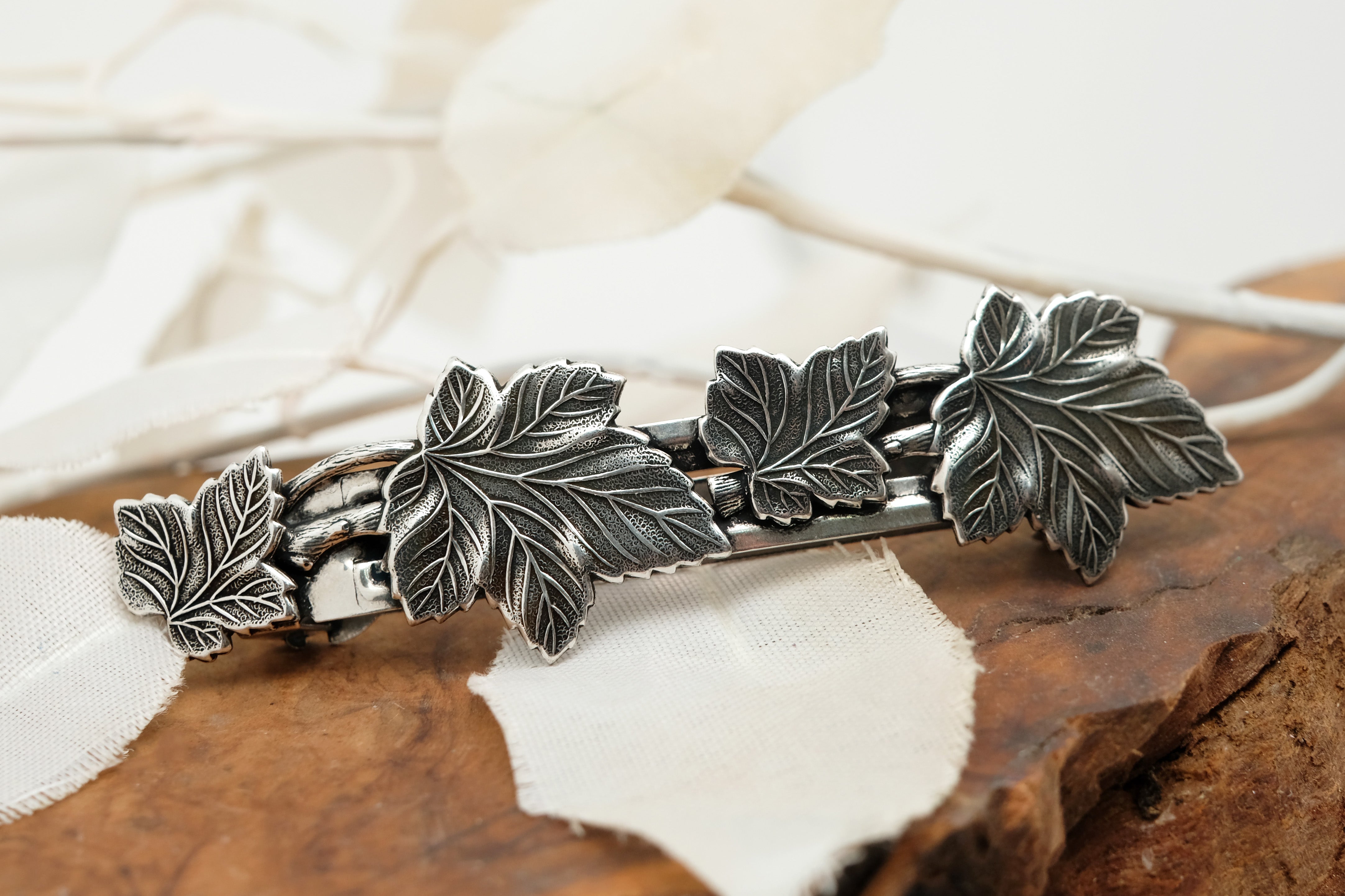 Variation Leaf | Large Barrette