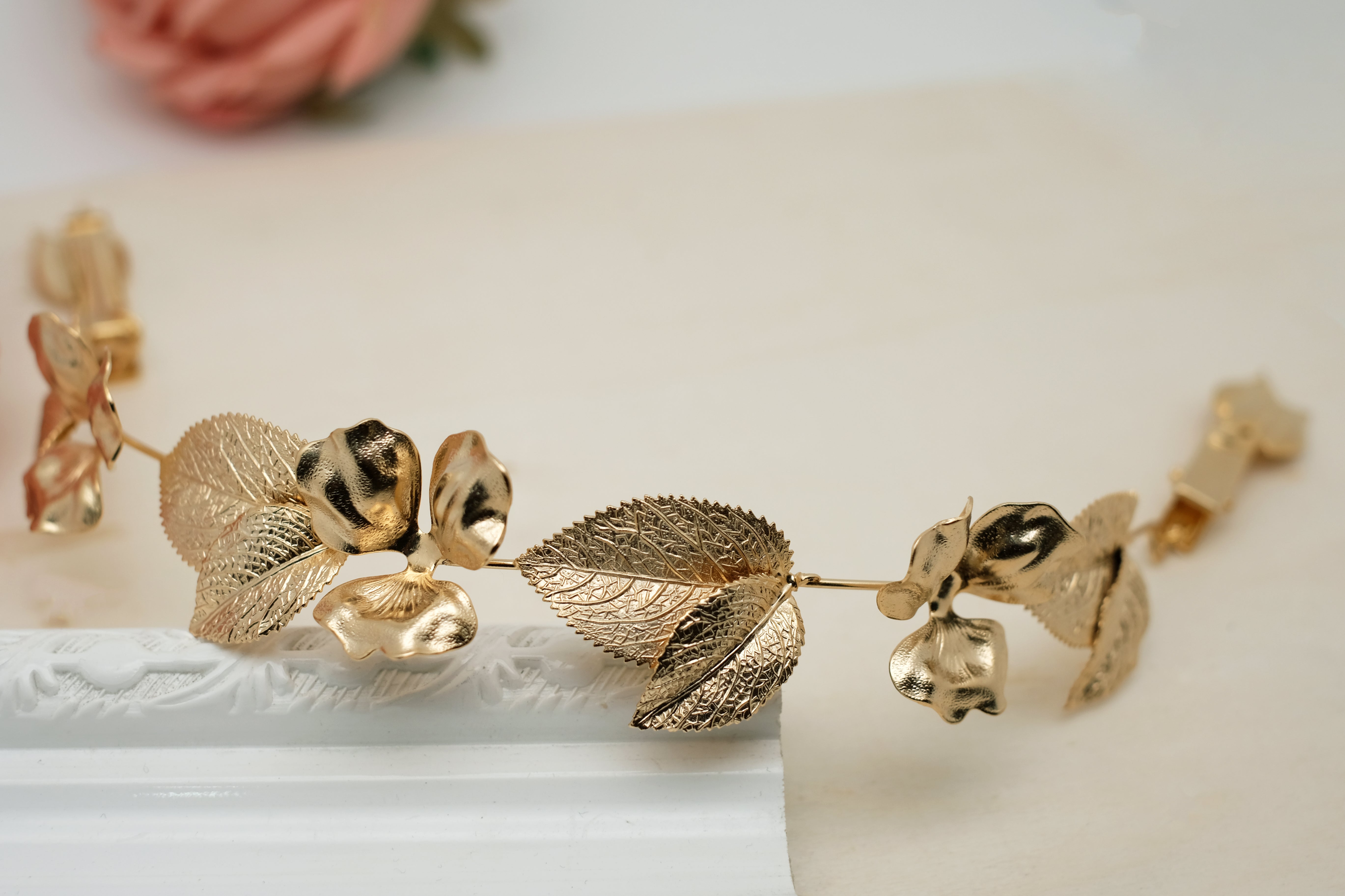 Leave and Flowers | Adjustable Wreath