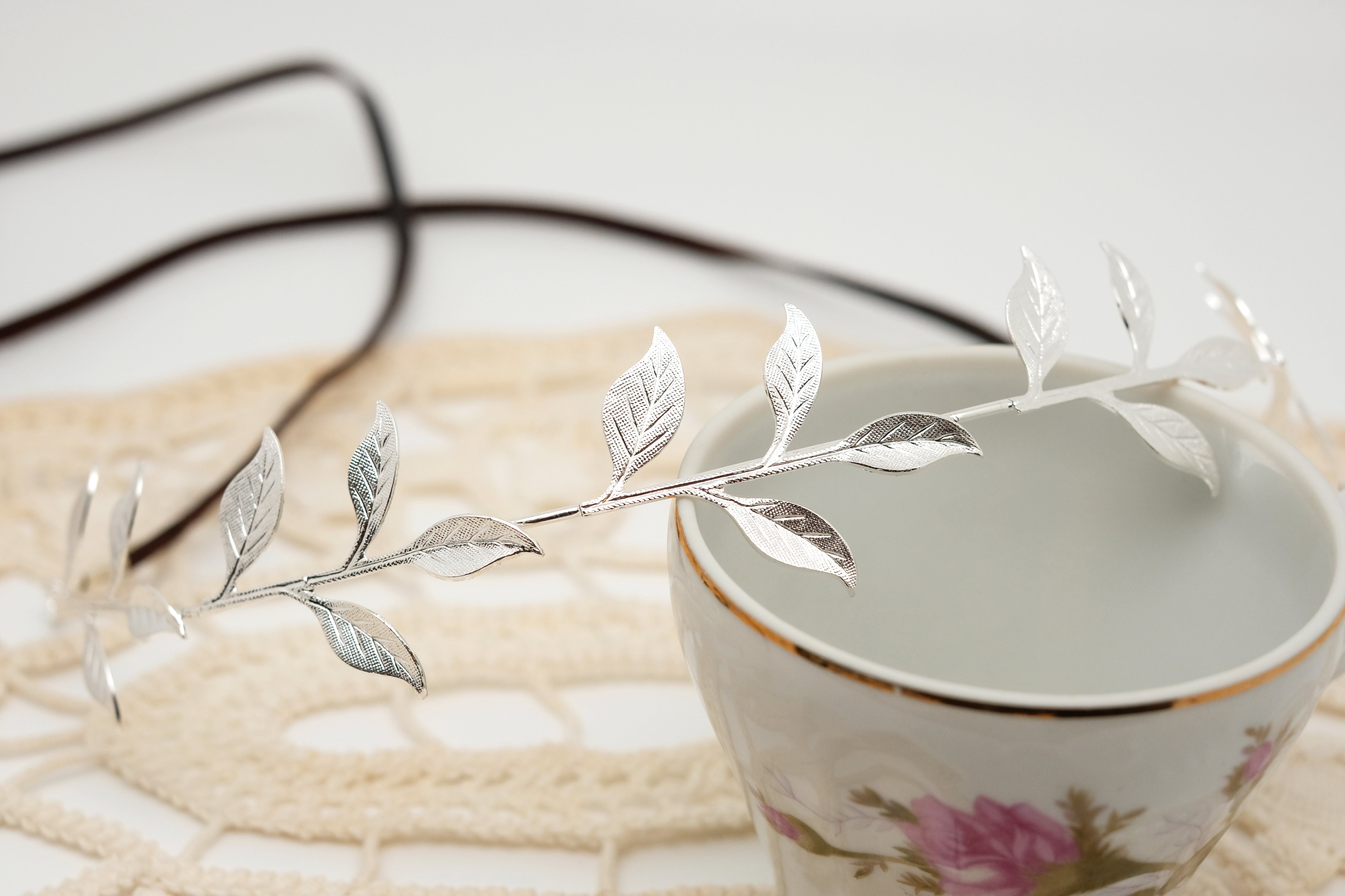 Modesty | Adjustable Wreath