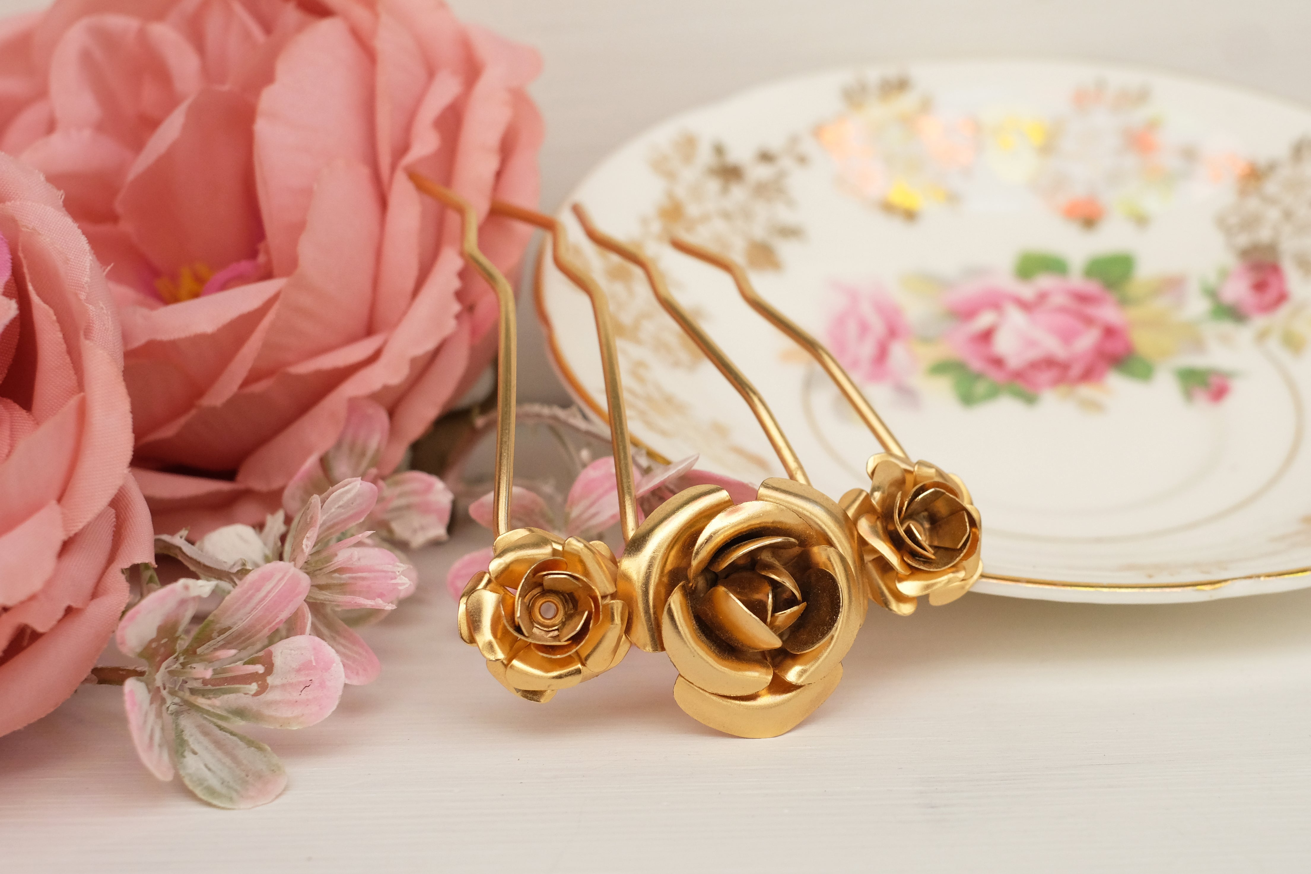 Roses in Trio | Hair Fork