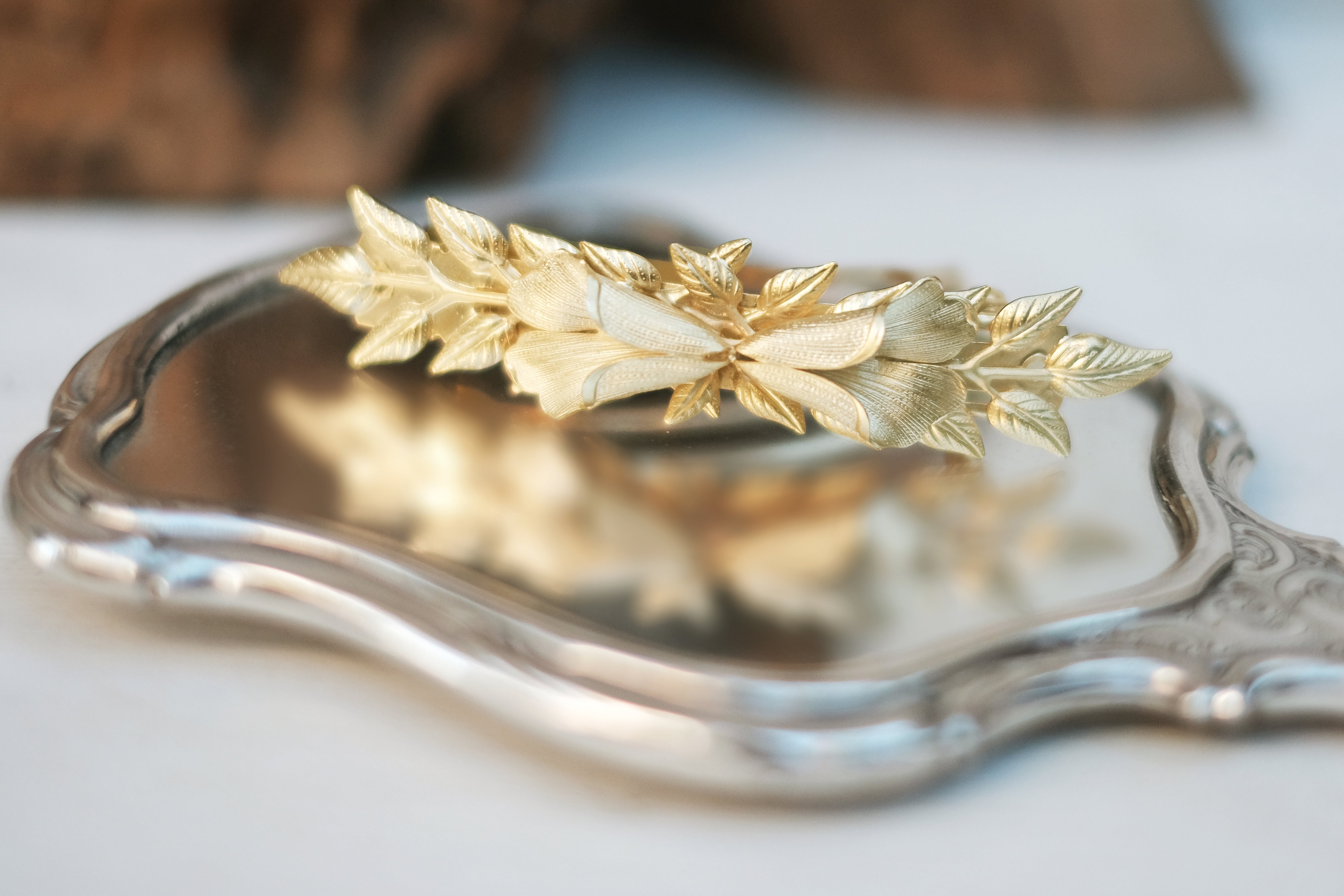 Spiky Leaf | Large Barrette