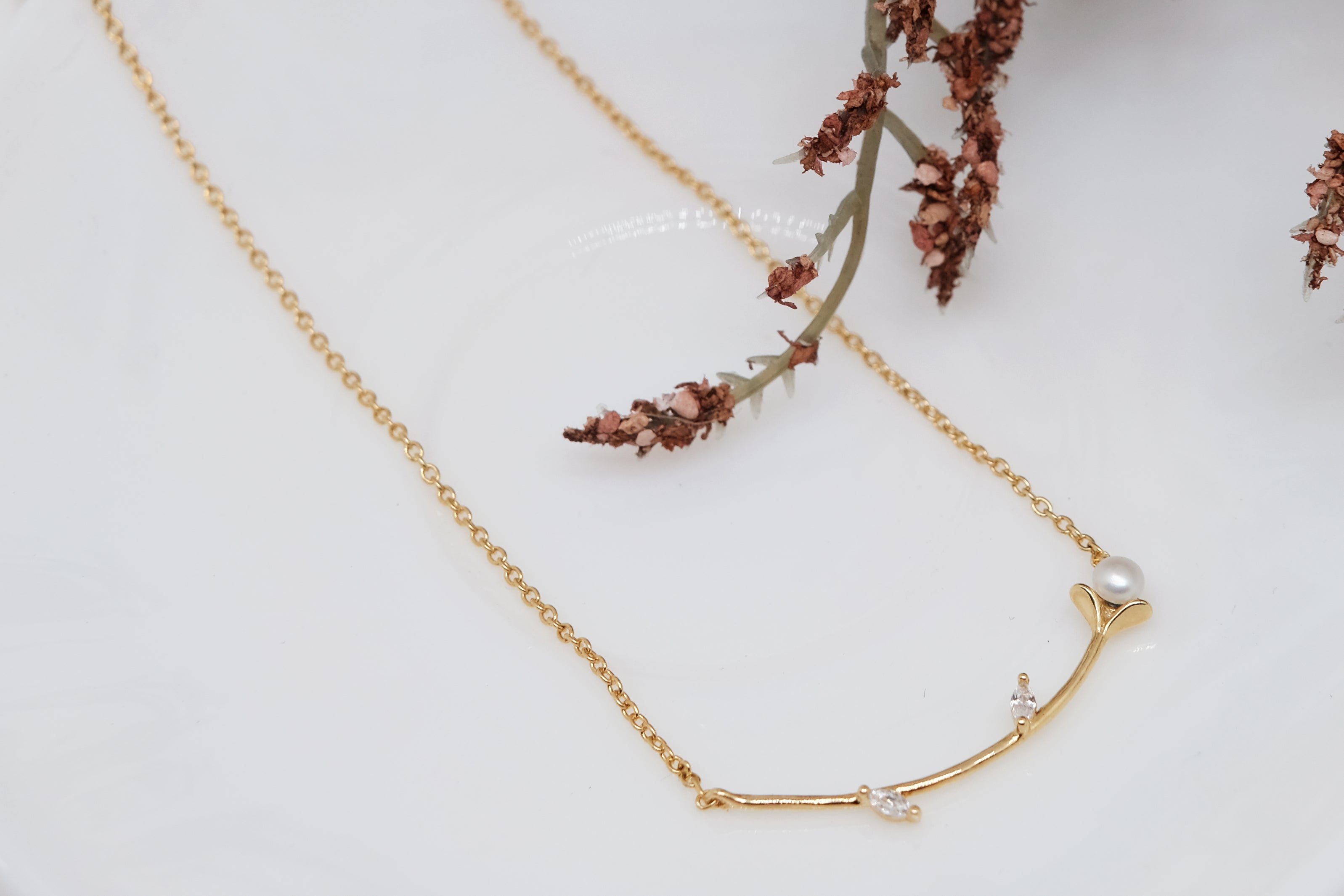 Tender Wand | Dainty Necklace