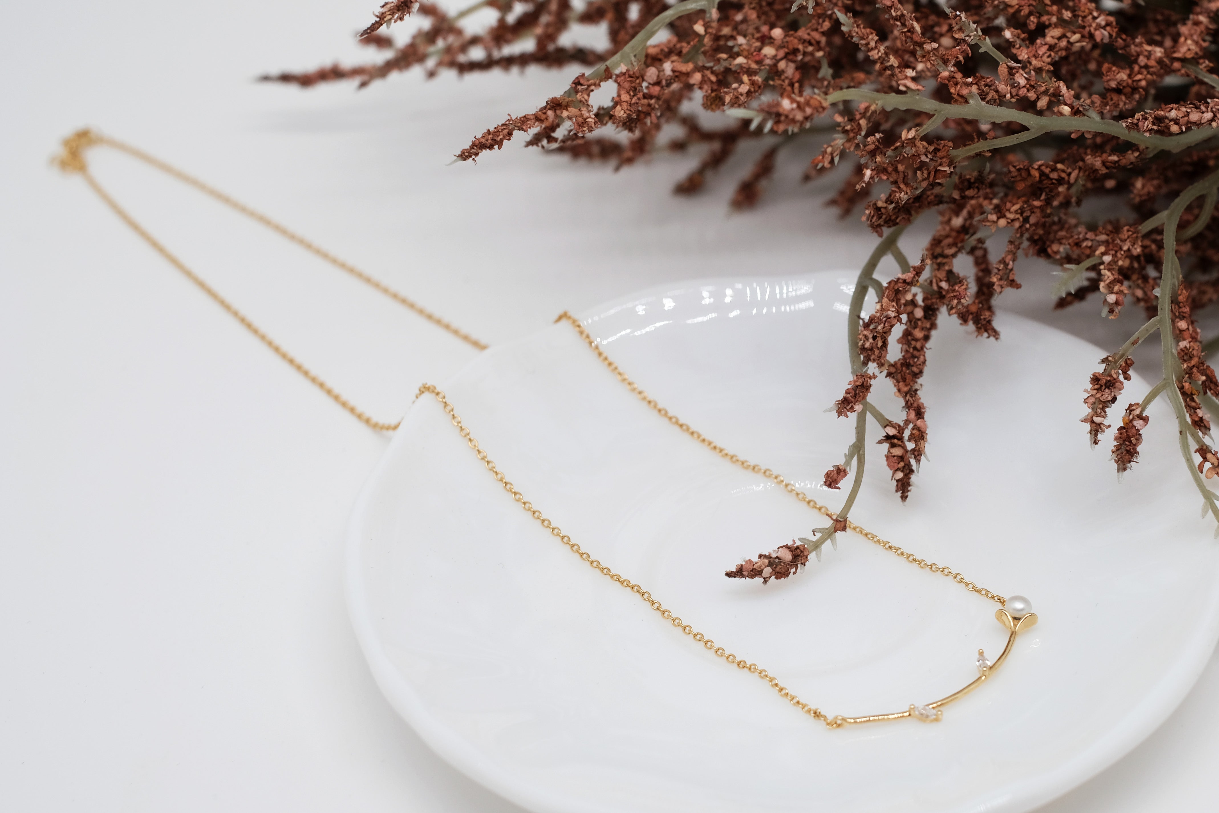 Tender Wand | Dainty Necklace