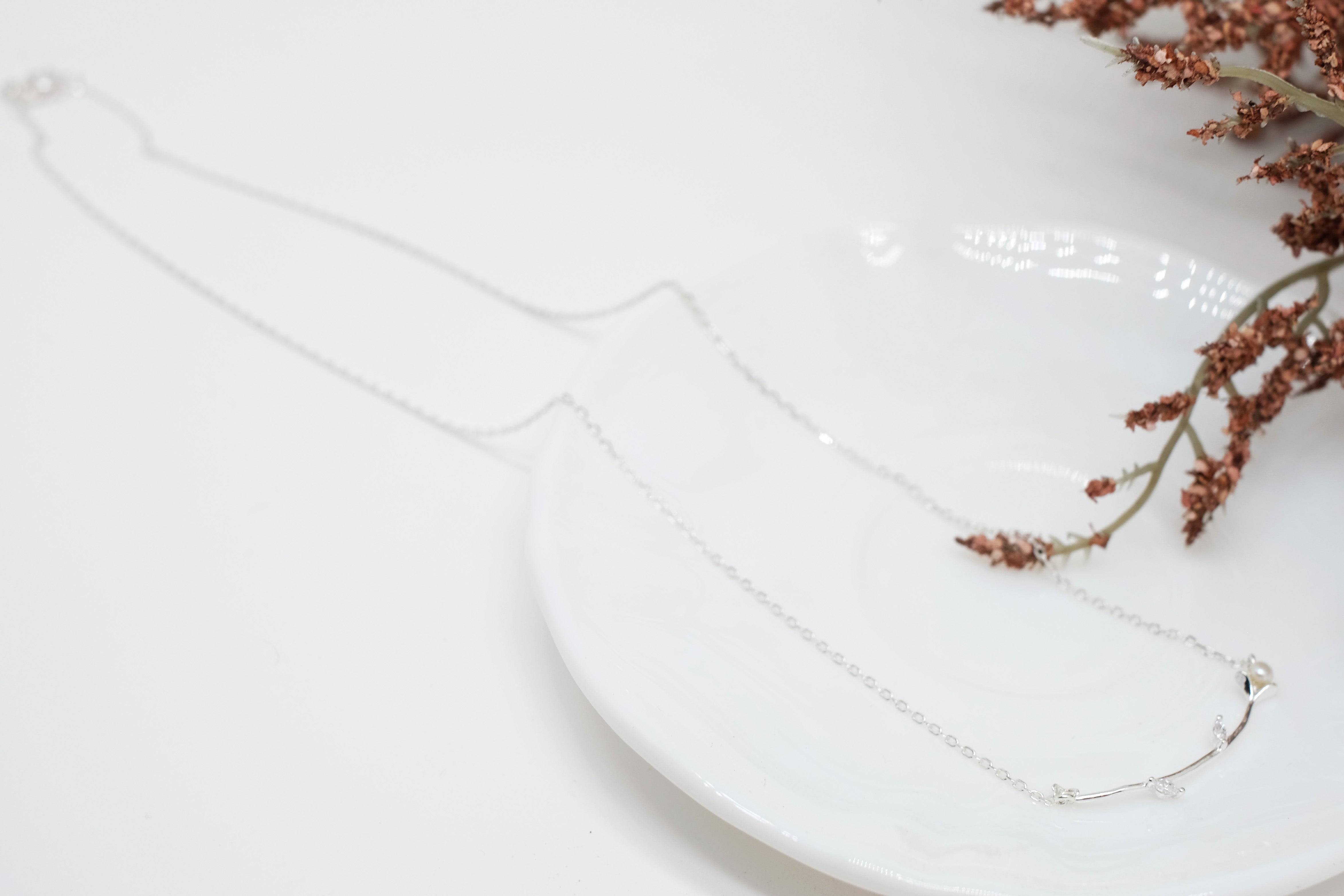 Tender Wand | Dainty Necklace