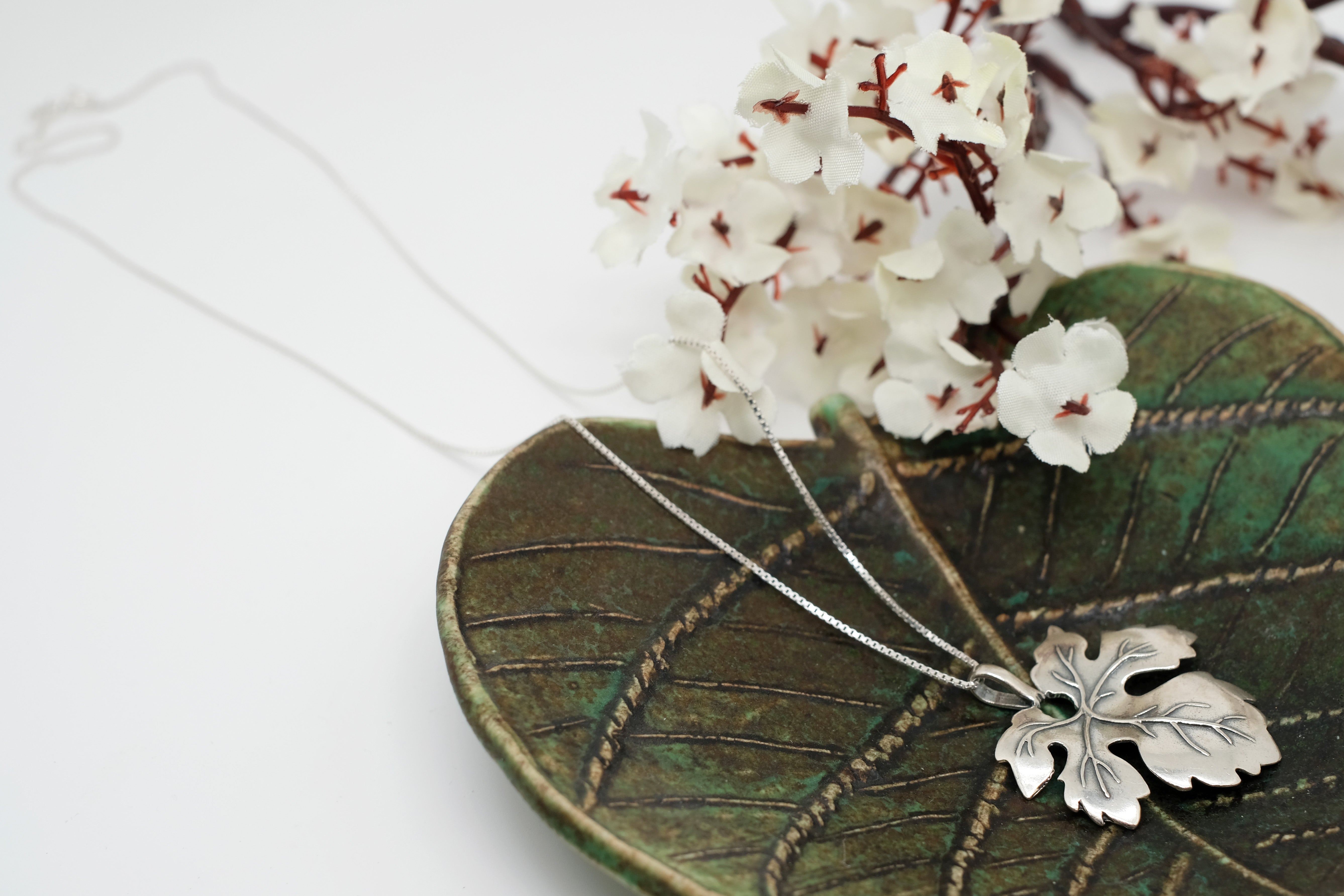 Small Gefen | Dainty Necklace
