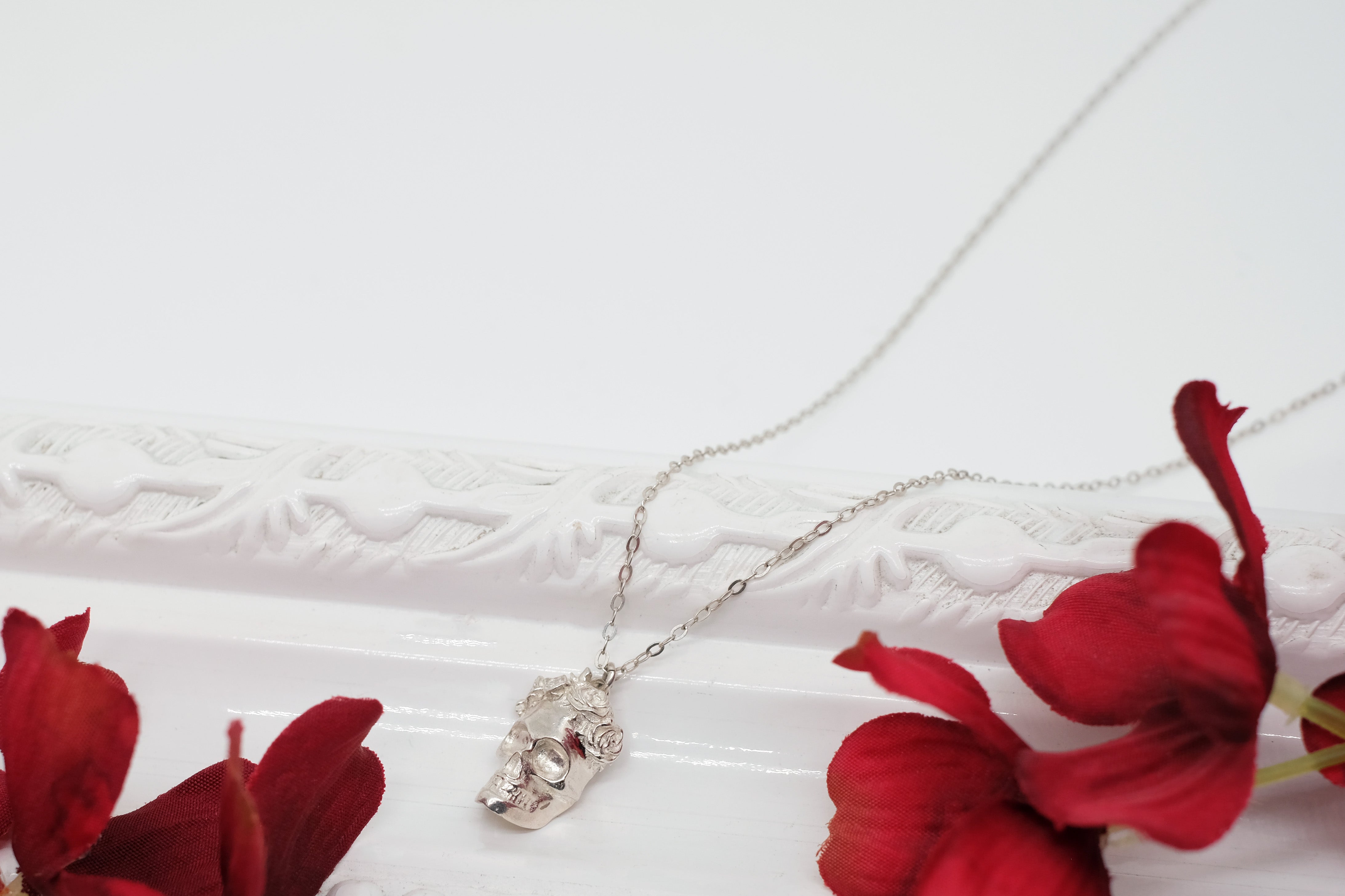 Sugar Skull | Dainty Necklace