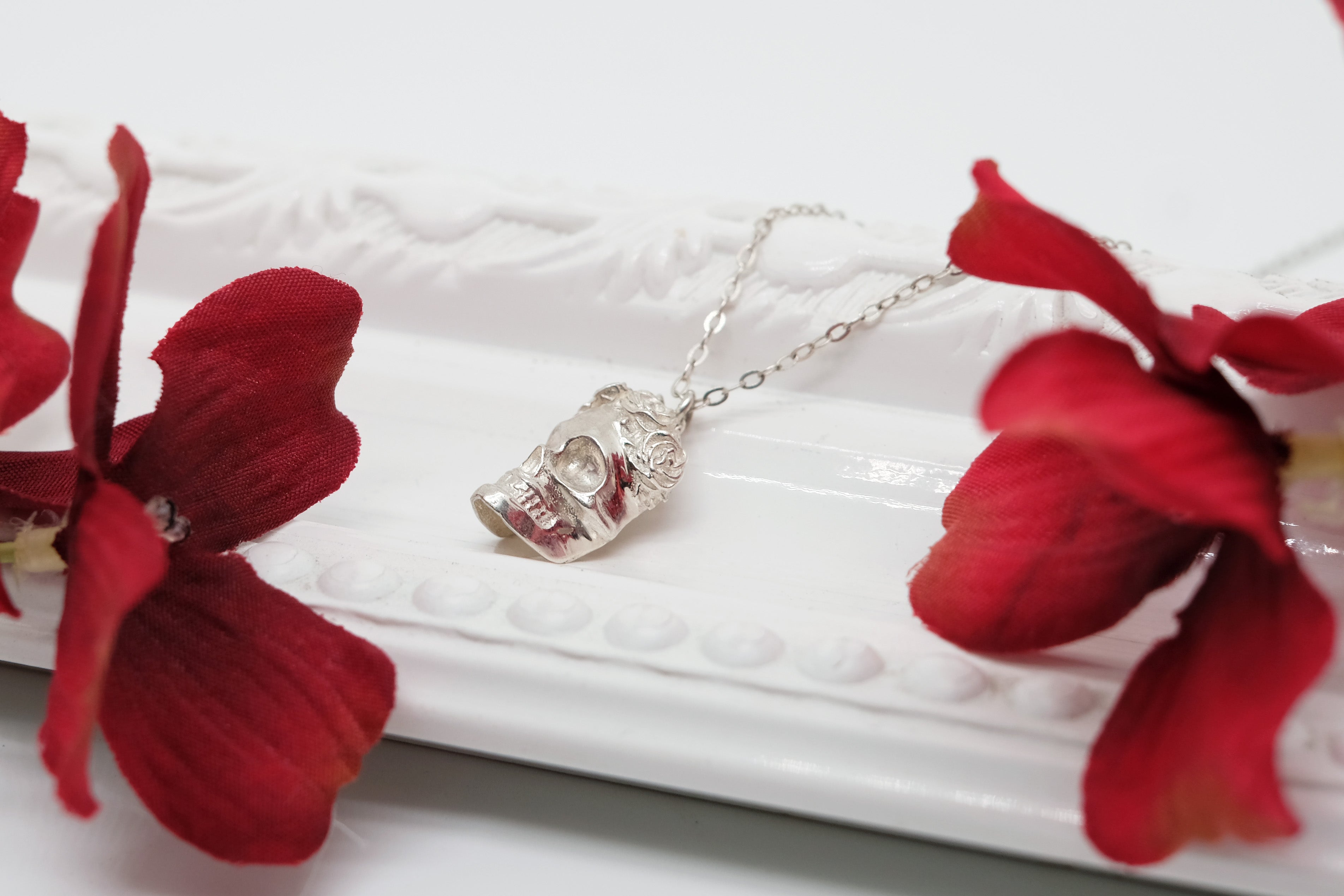 Sugar Skull | Dainty Necklace