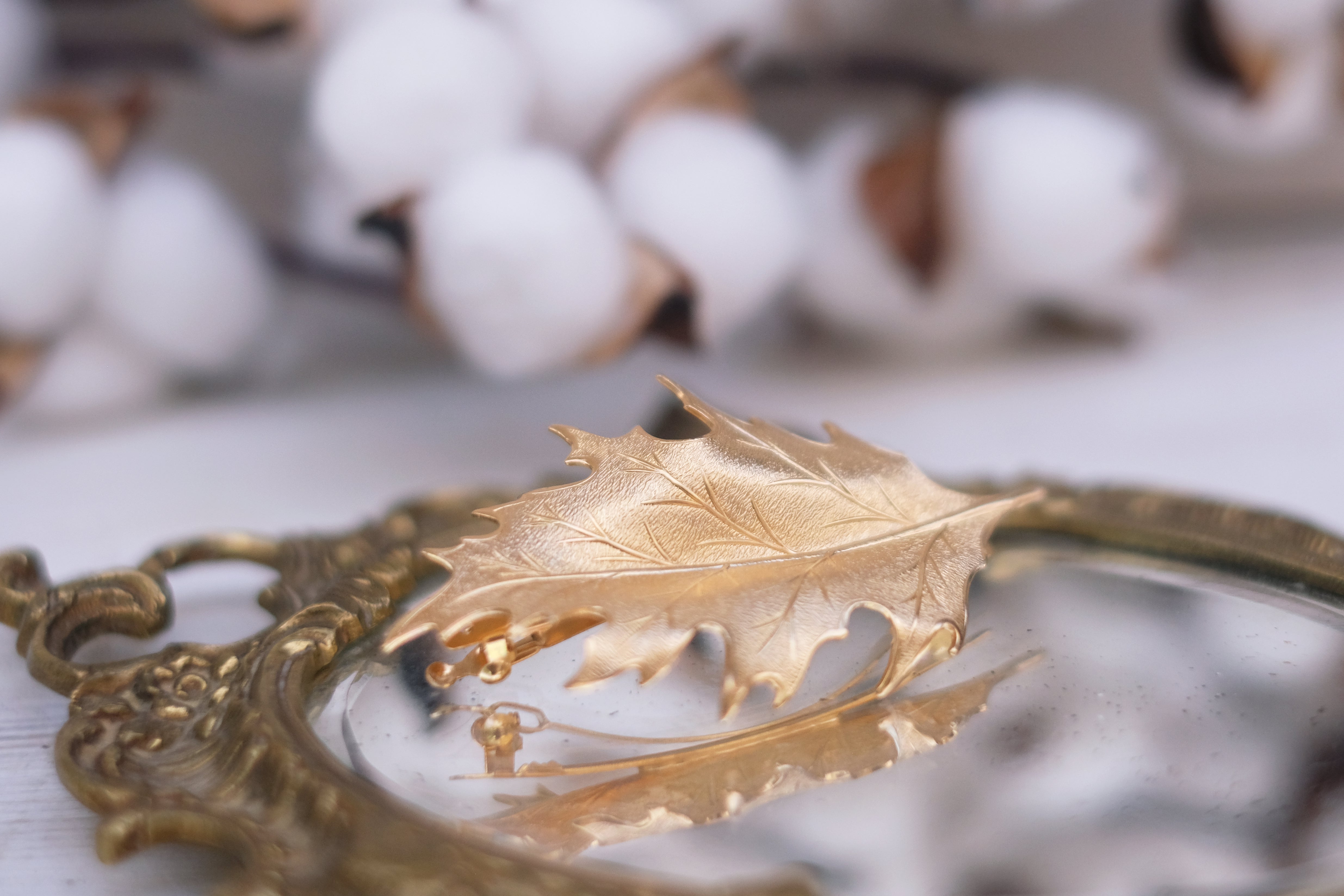 leaf detailed small barrette in gold plated rose gold and oxide silver