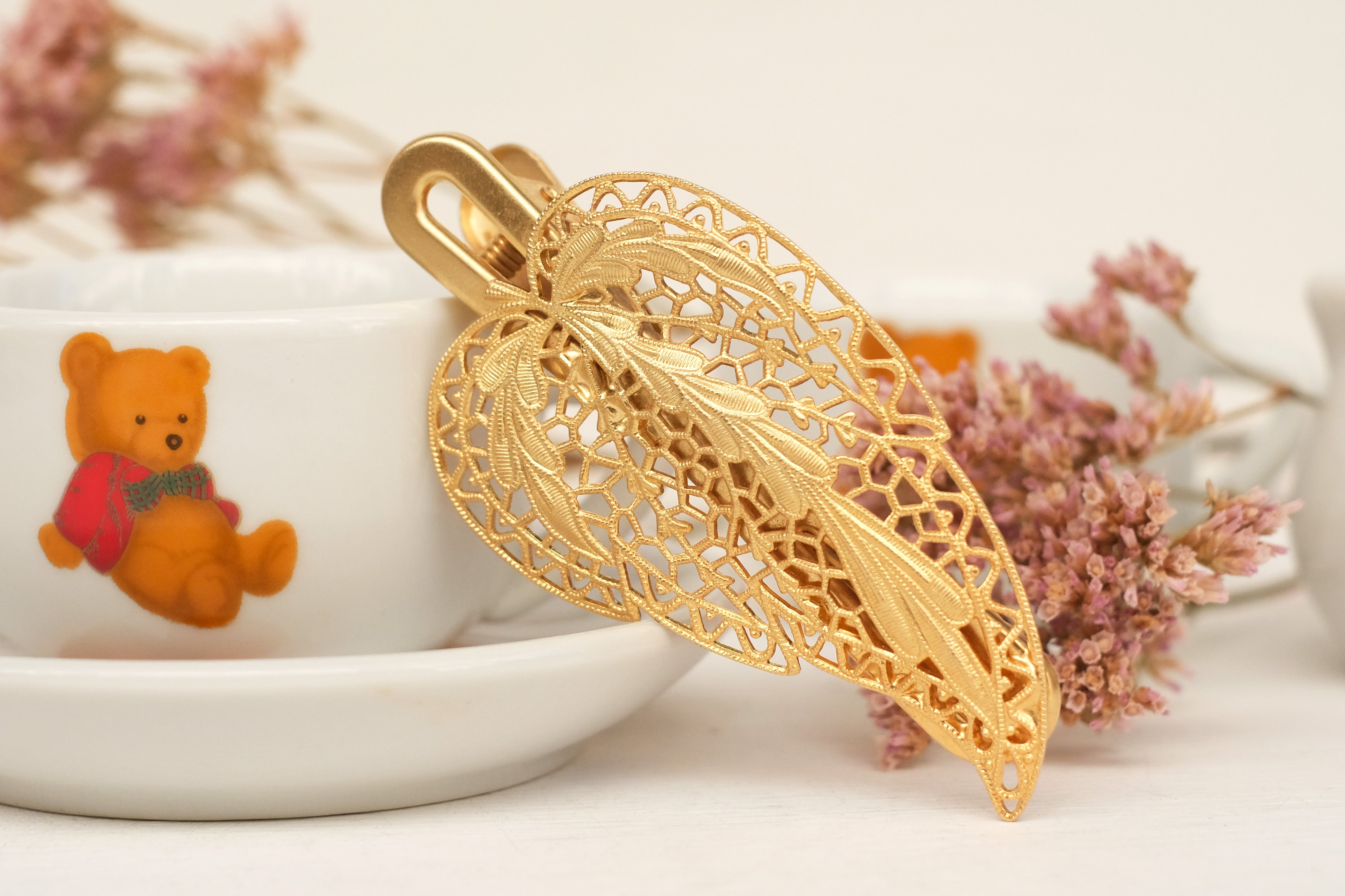 Filigree Leaf | Papillon Claw