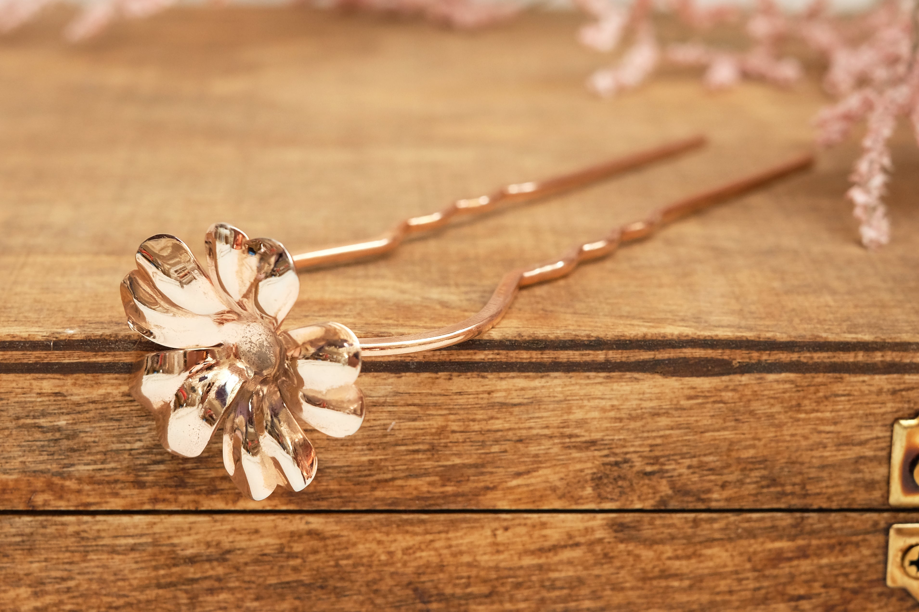 Sunny Flower | Prongs