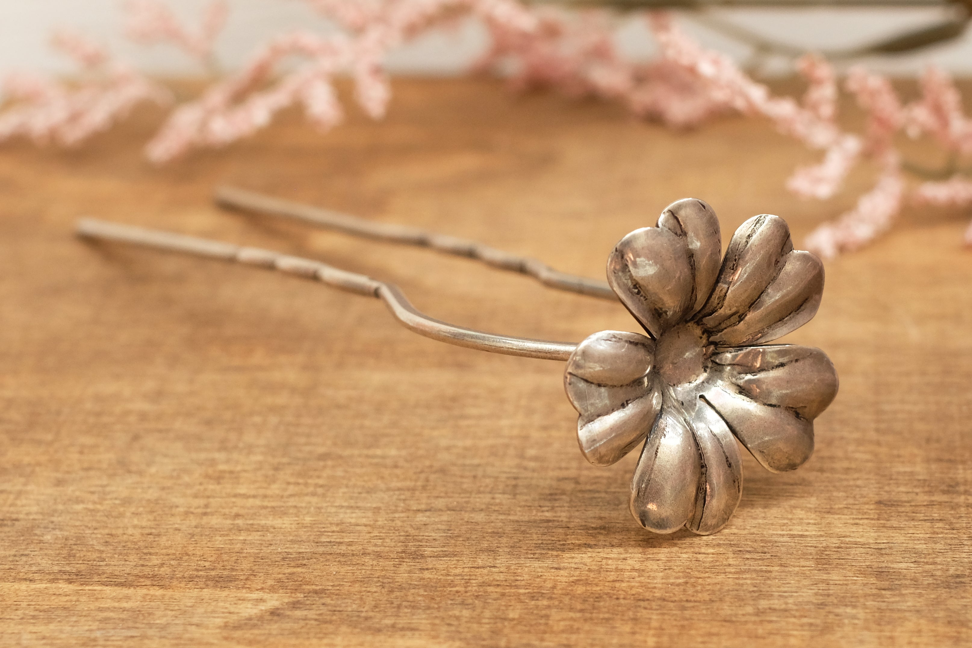 Sunny Flower | Prongs