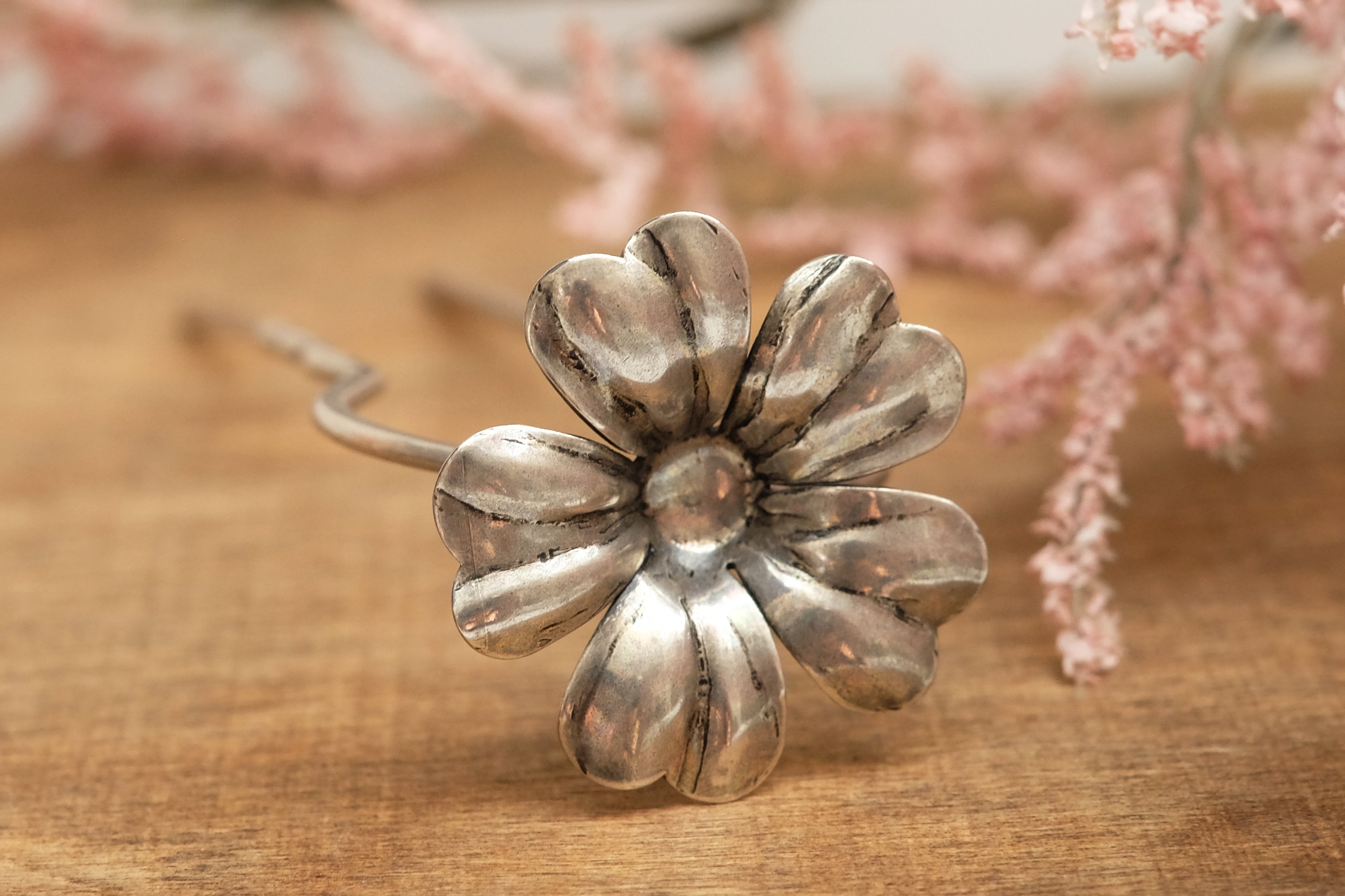 Sunny Flower | Prongs