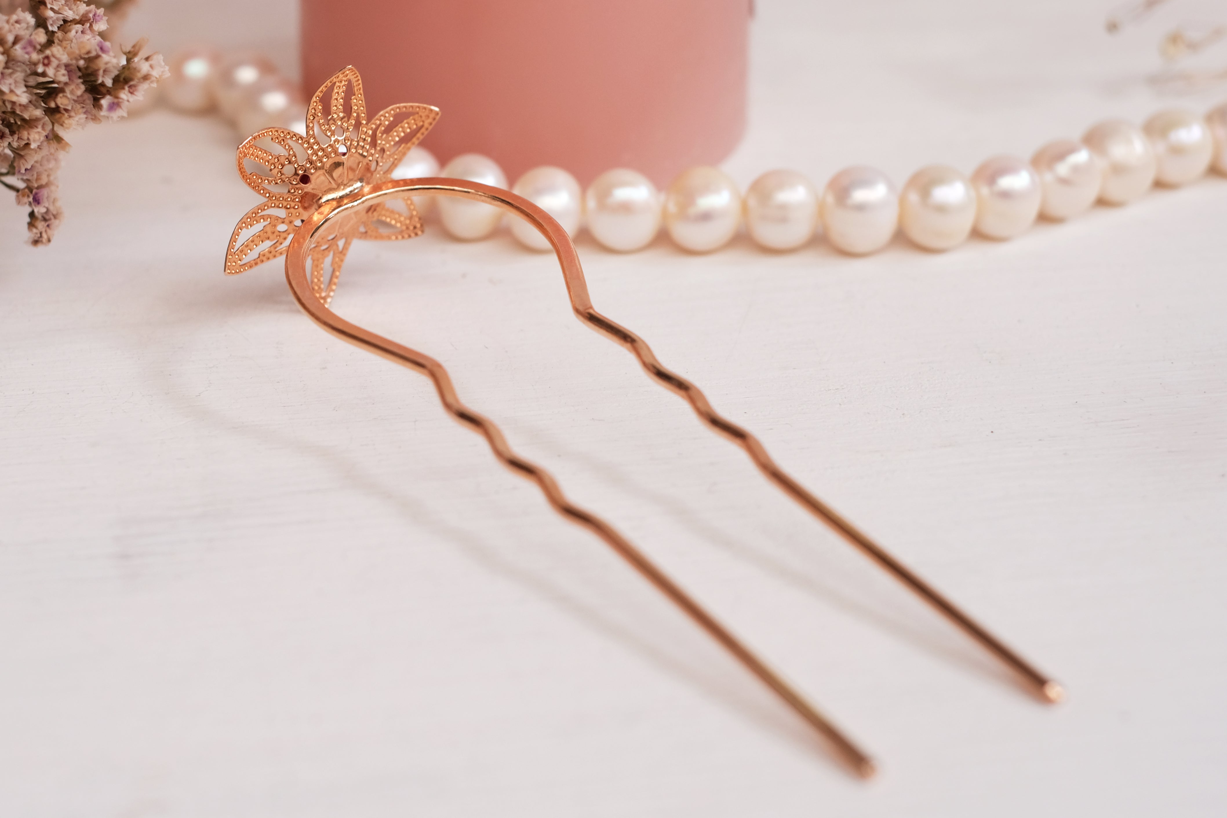 Inlaid Flower | Prongs