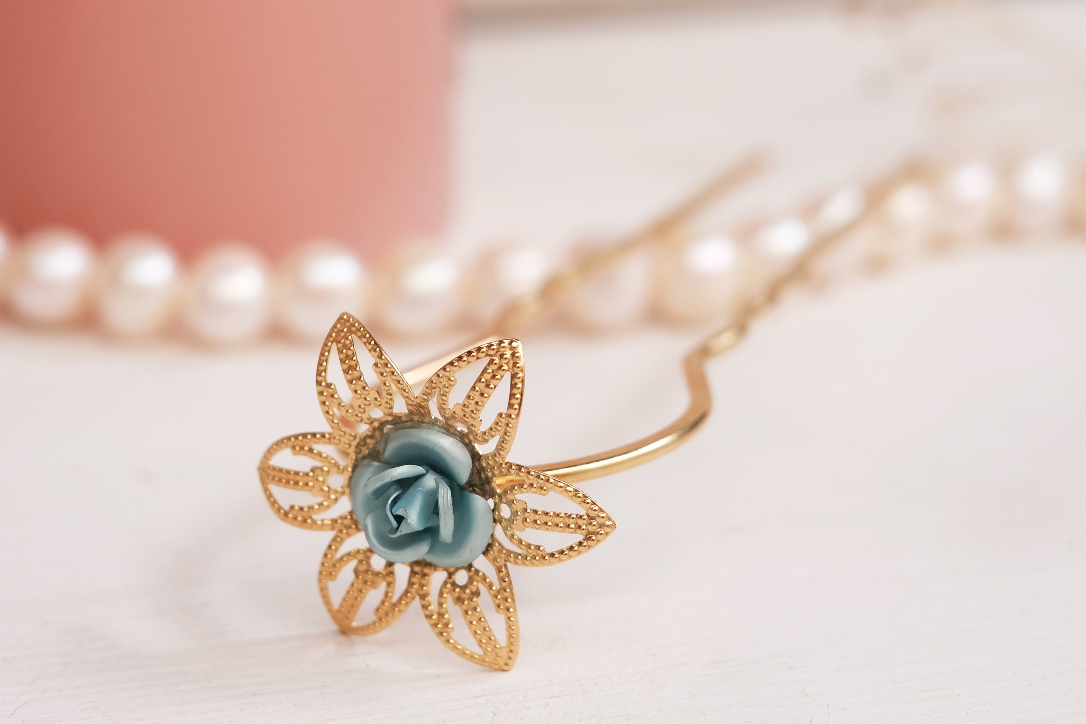 Inlaid Flower | Prongs