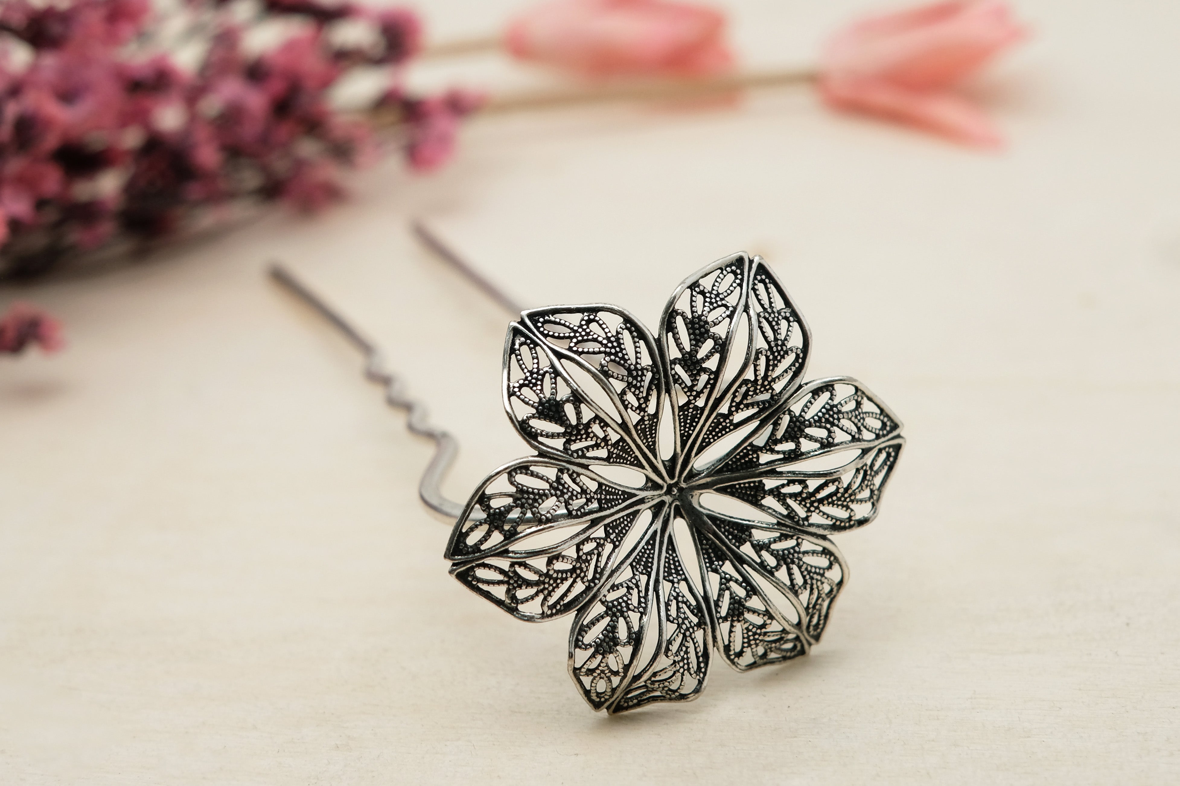 Filigree Flower | Prongs