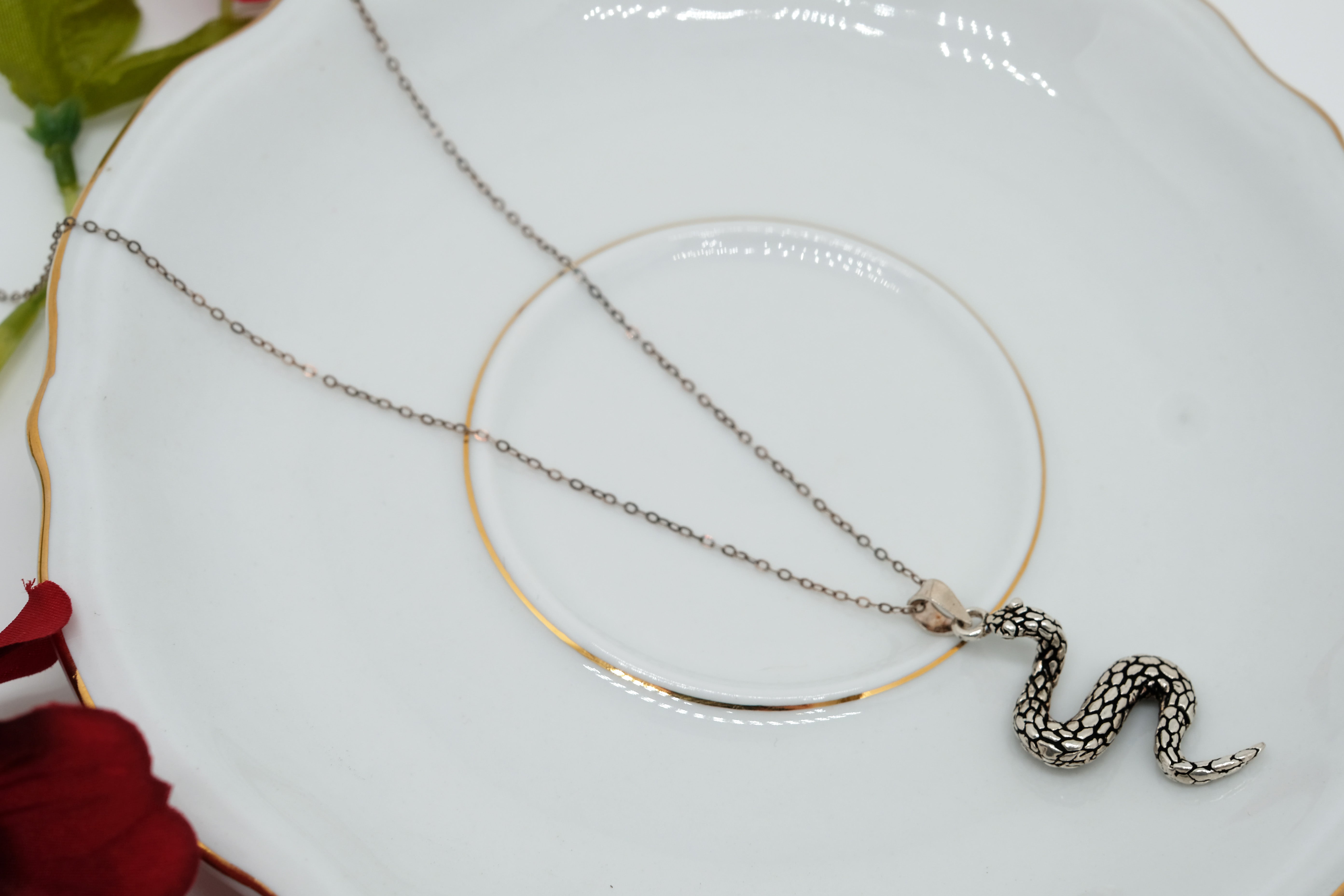 Snaky | Dainty Necklace