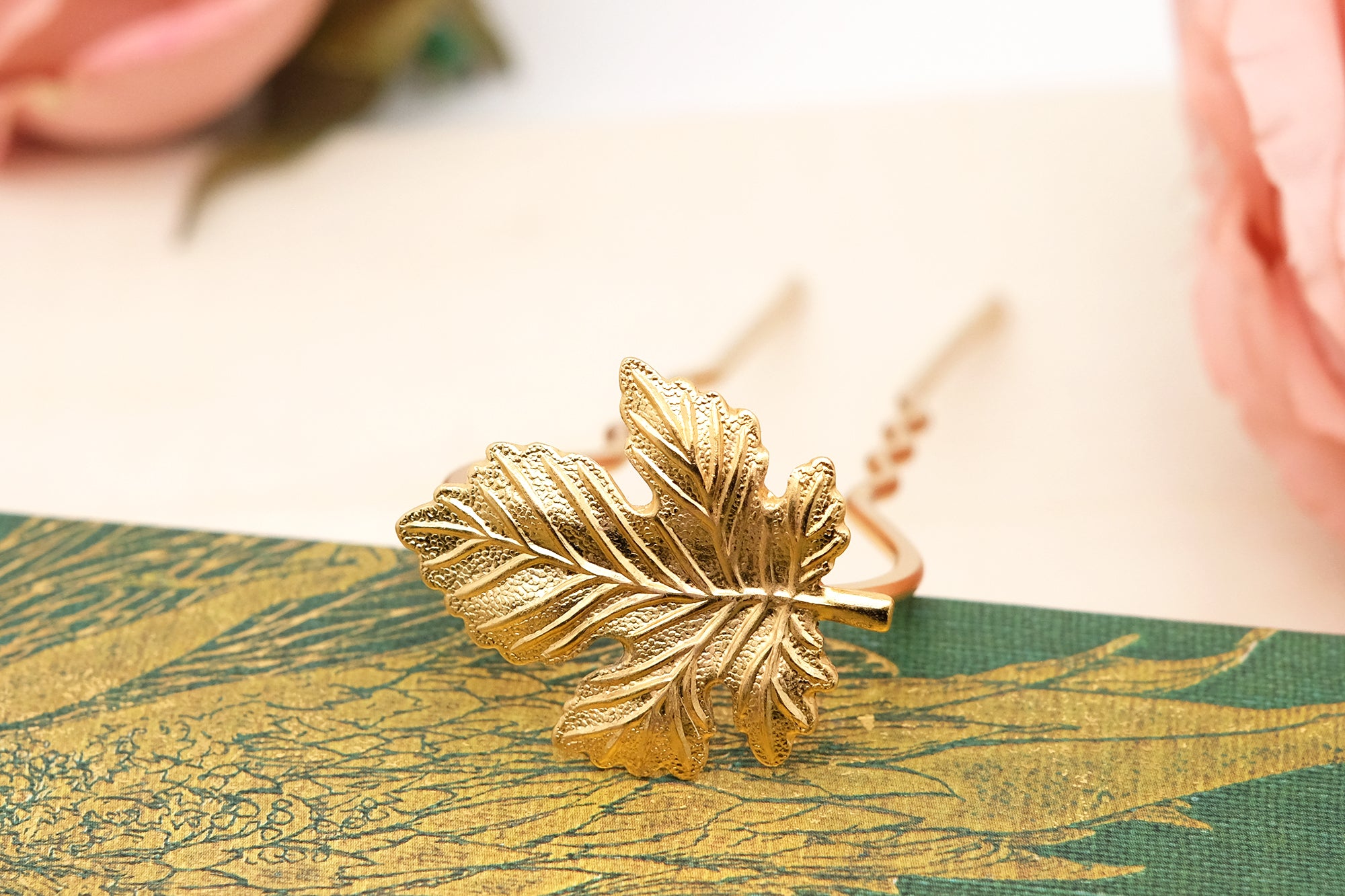 Figi Small | Prongs