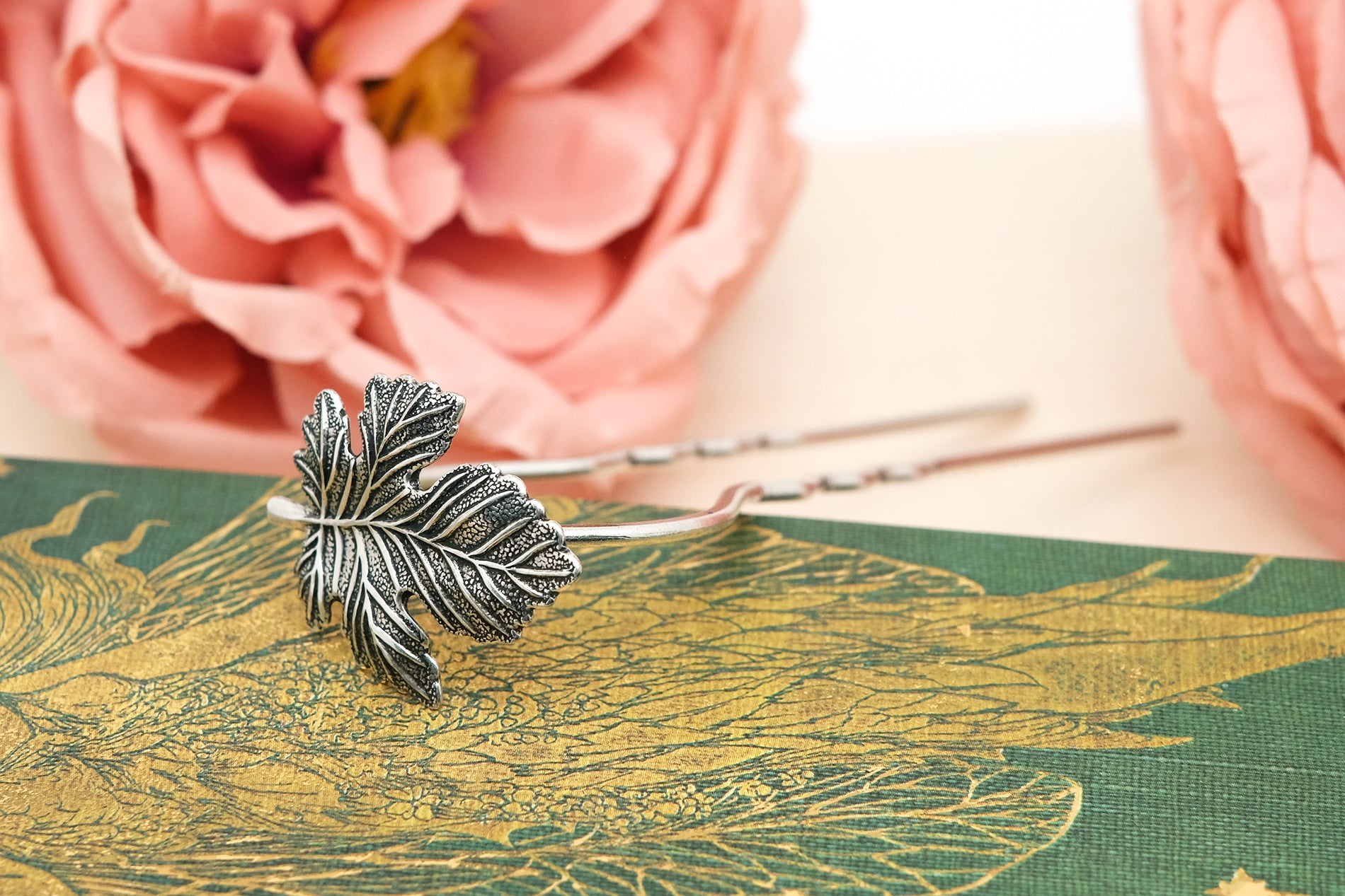 Figi Small | Prongs