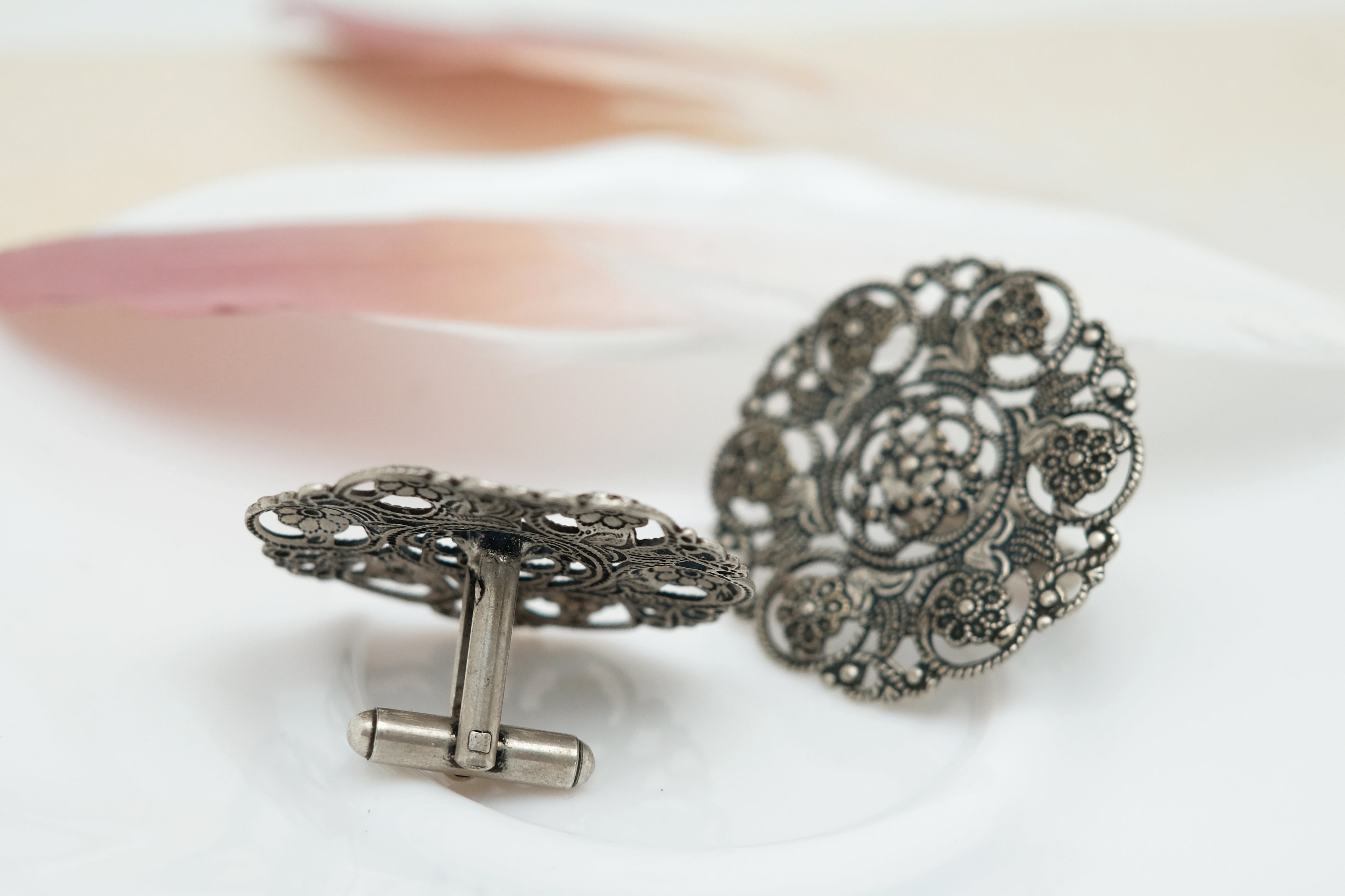 Round Victorian Lace | Cufflinks