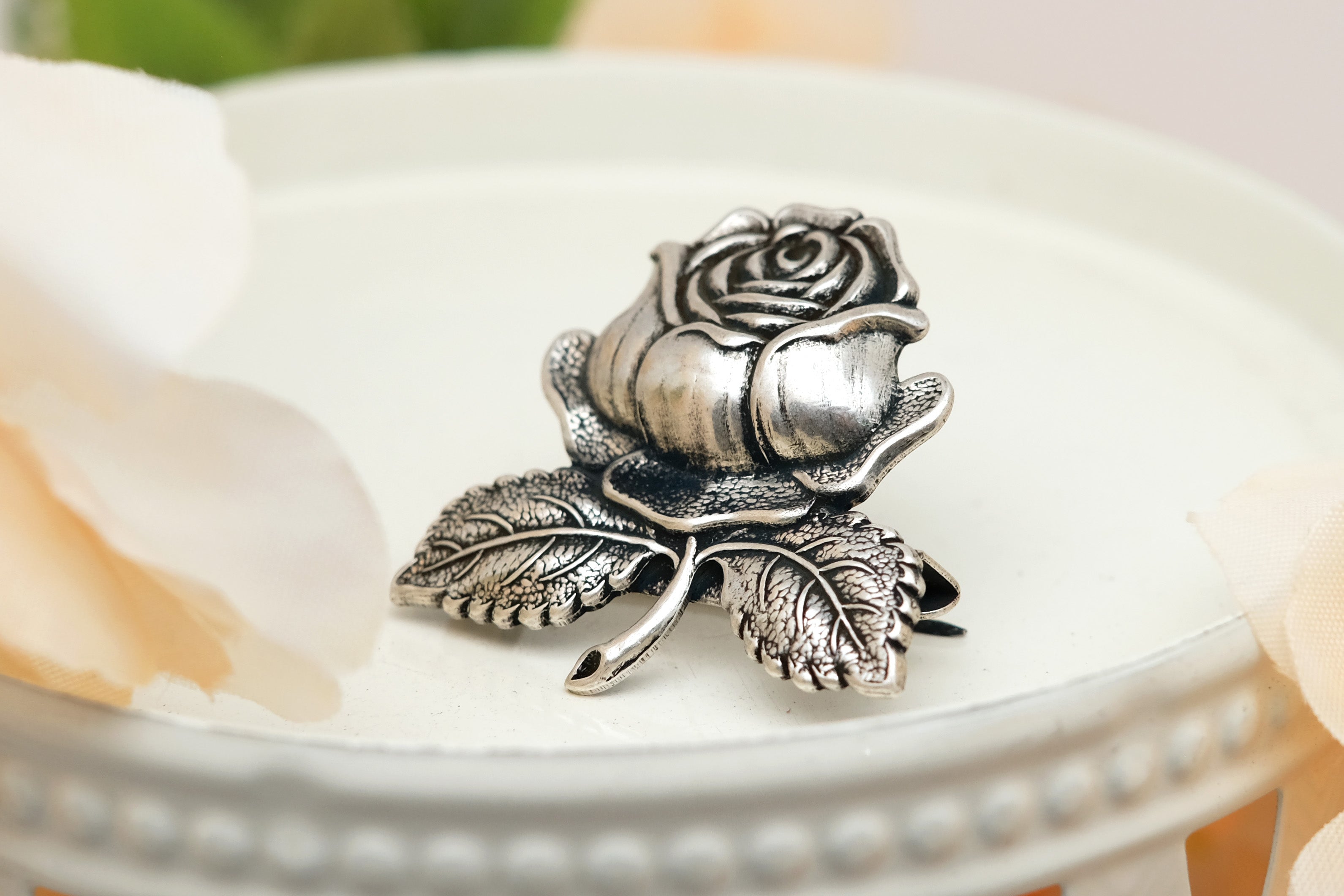 Rosa The Queen | Brooch