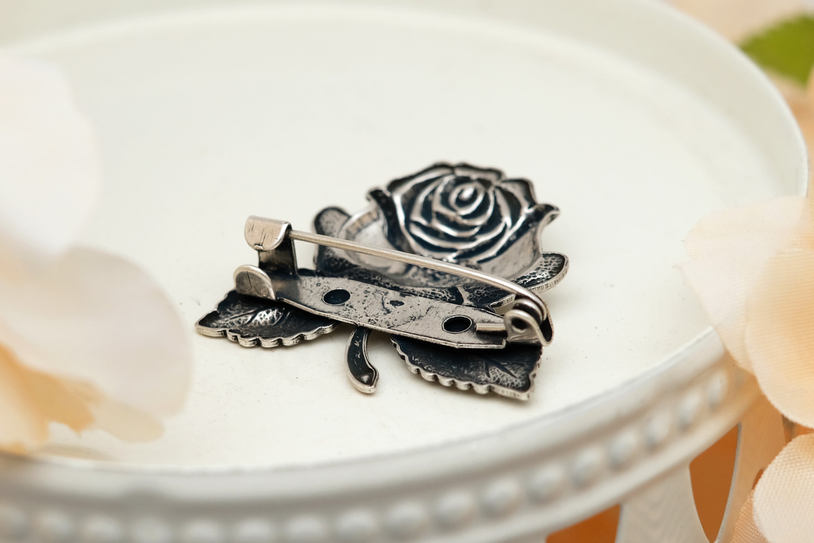 Rosa The Queen | Brooch