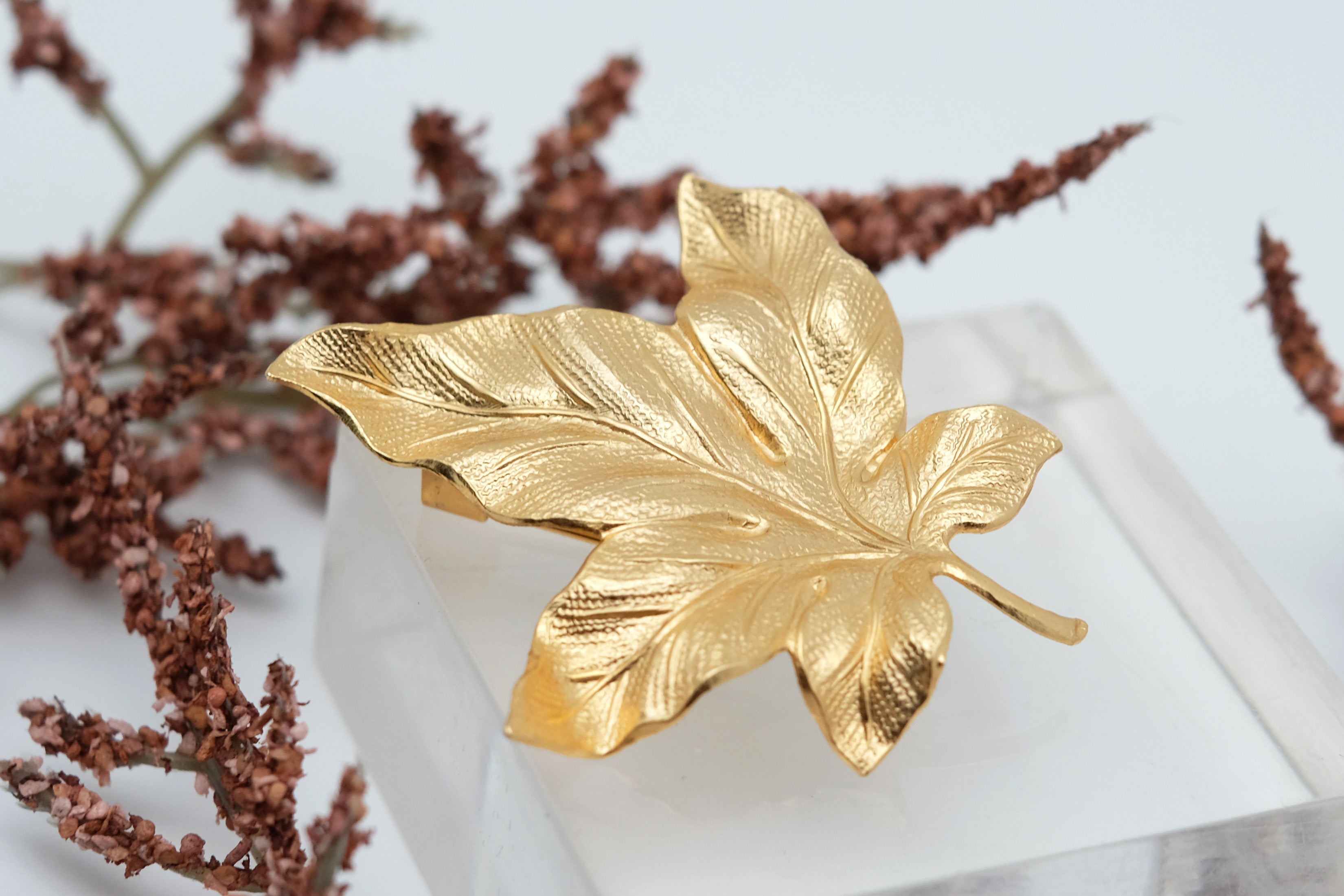 Dolev Curved | Brooch