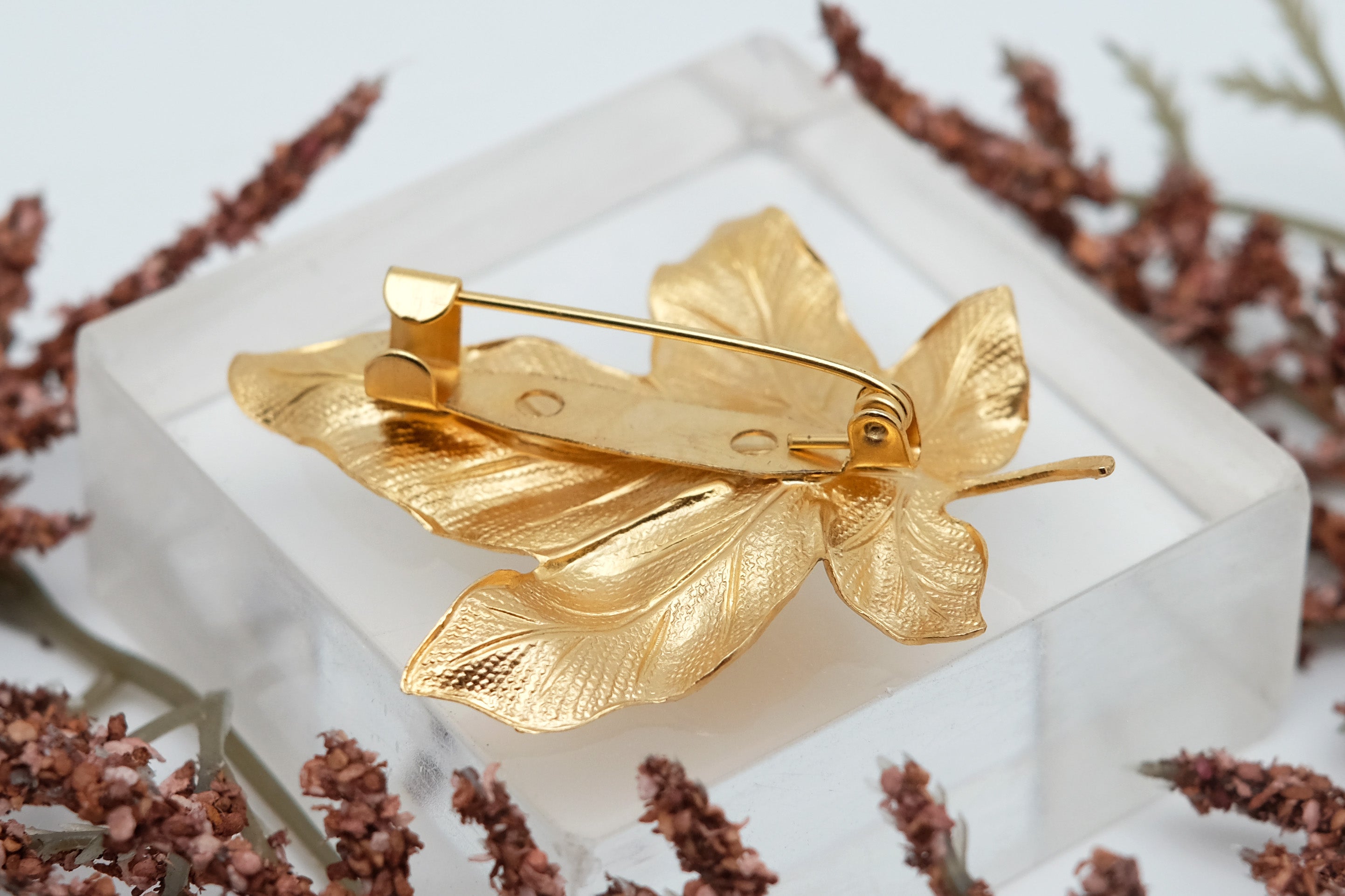 Dolev Curved | Brooch