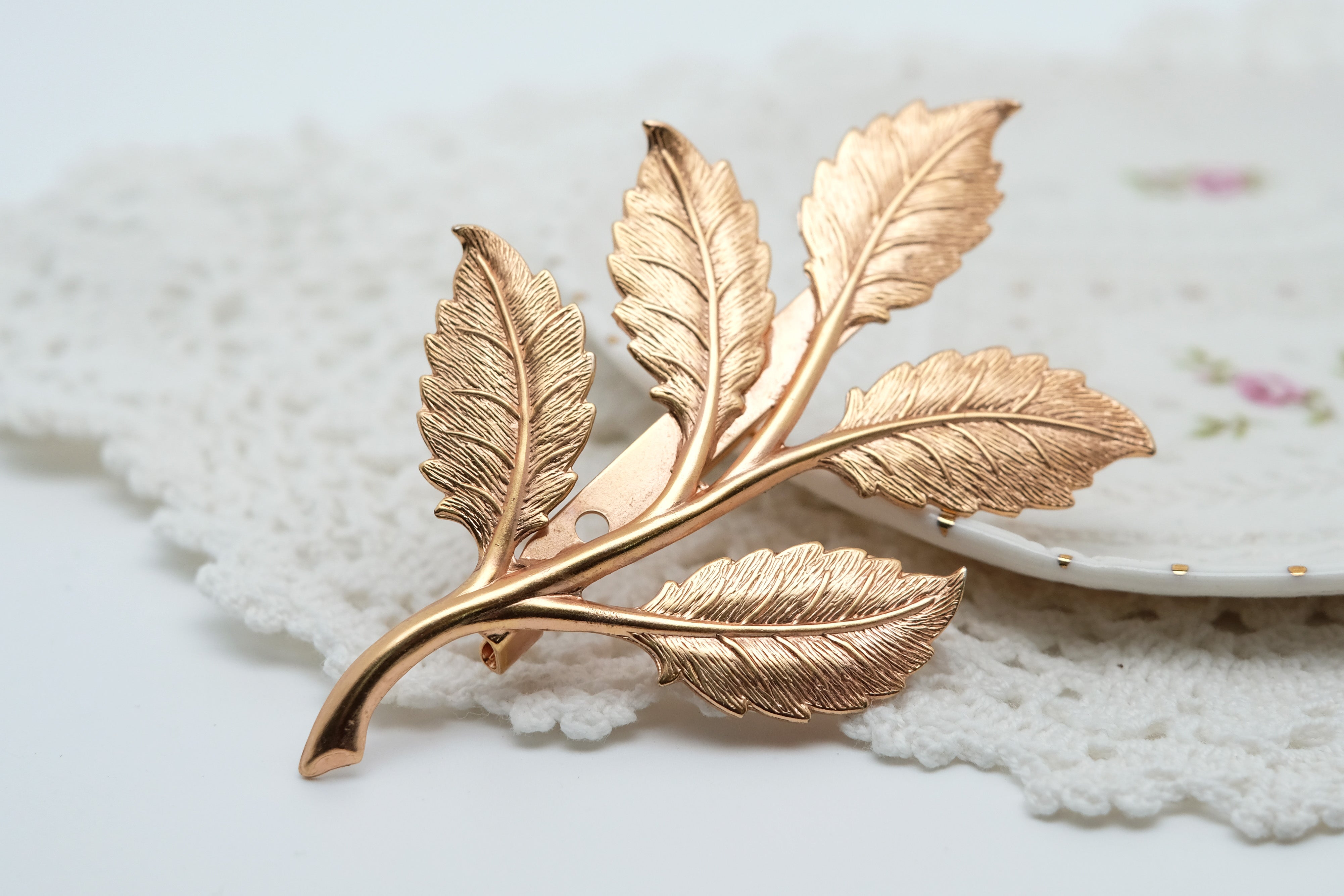 Daphne Big Leaf | Brooch