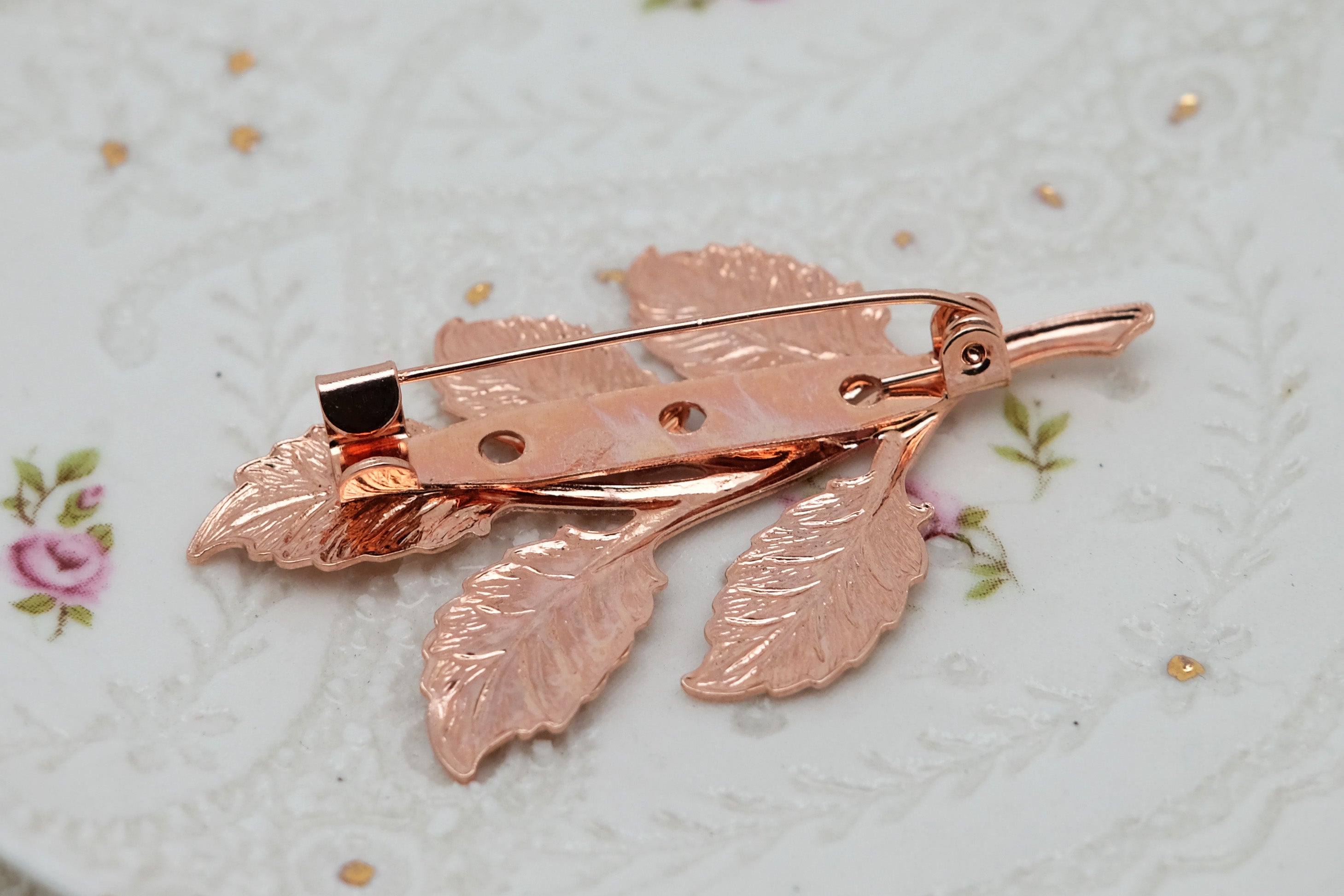 Daphne Small Leaf | Brooch