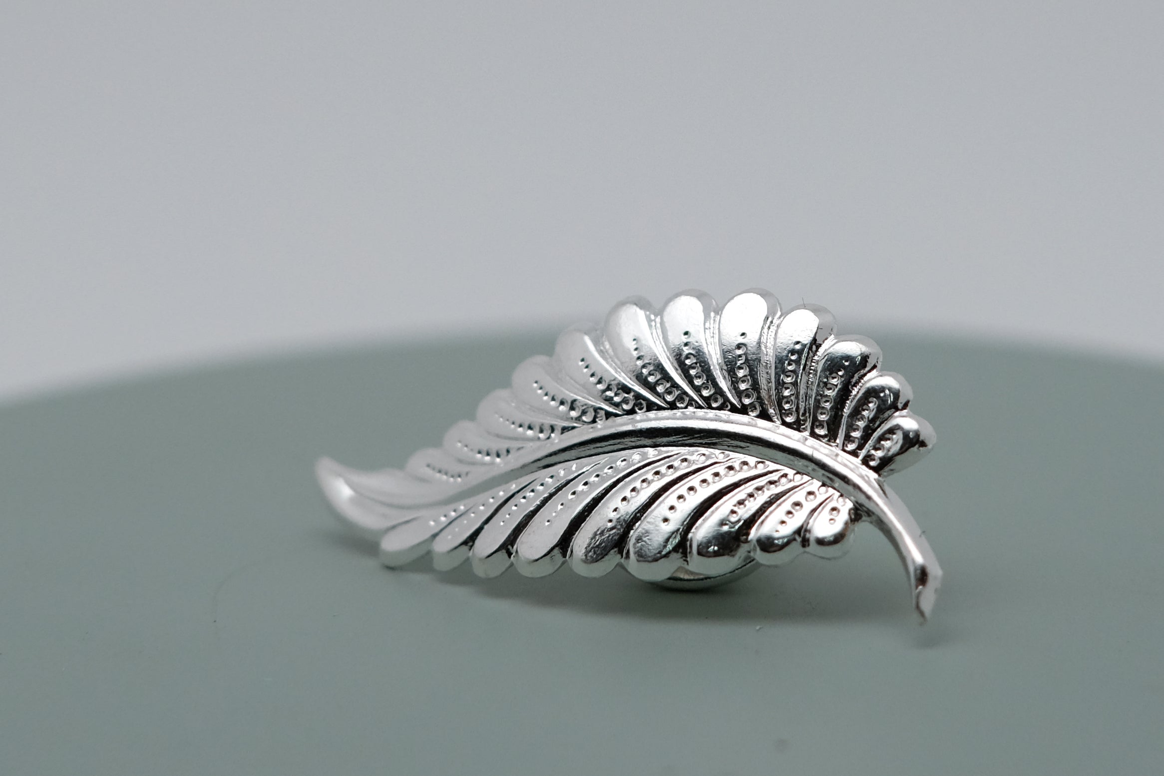 Feathered Leaf | Pins