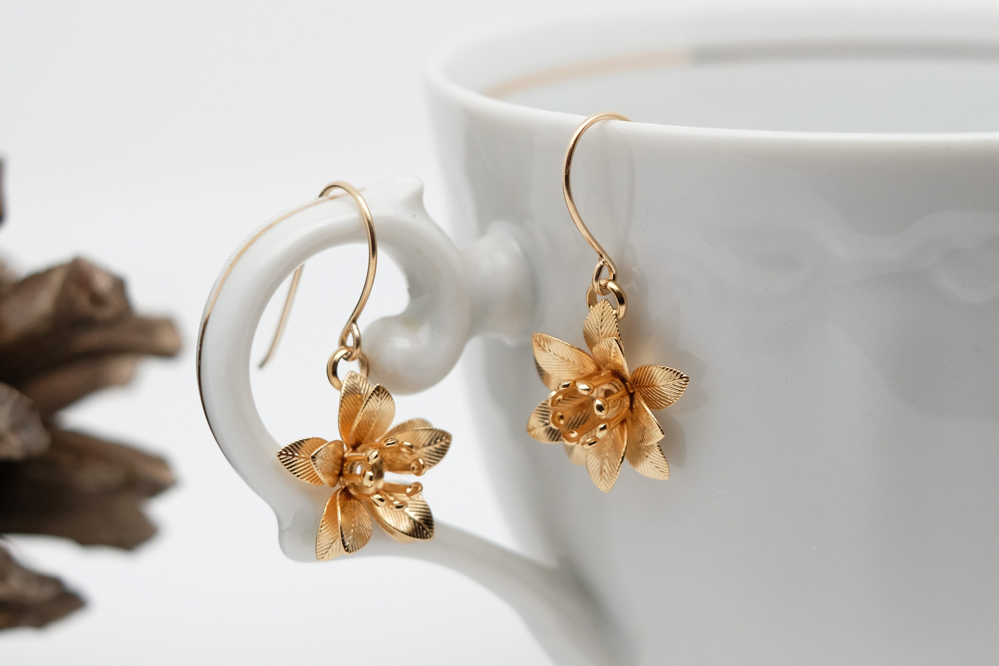 Mini Daffodils | Dangling Earrings