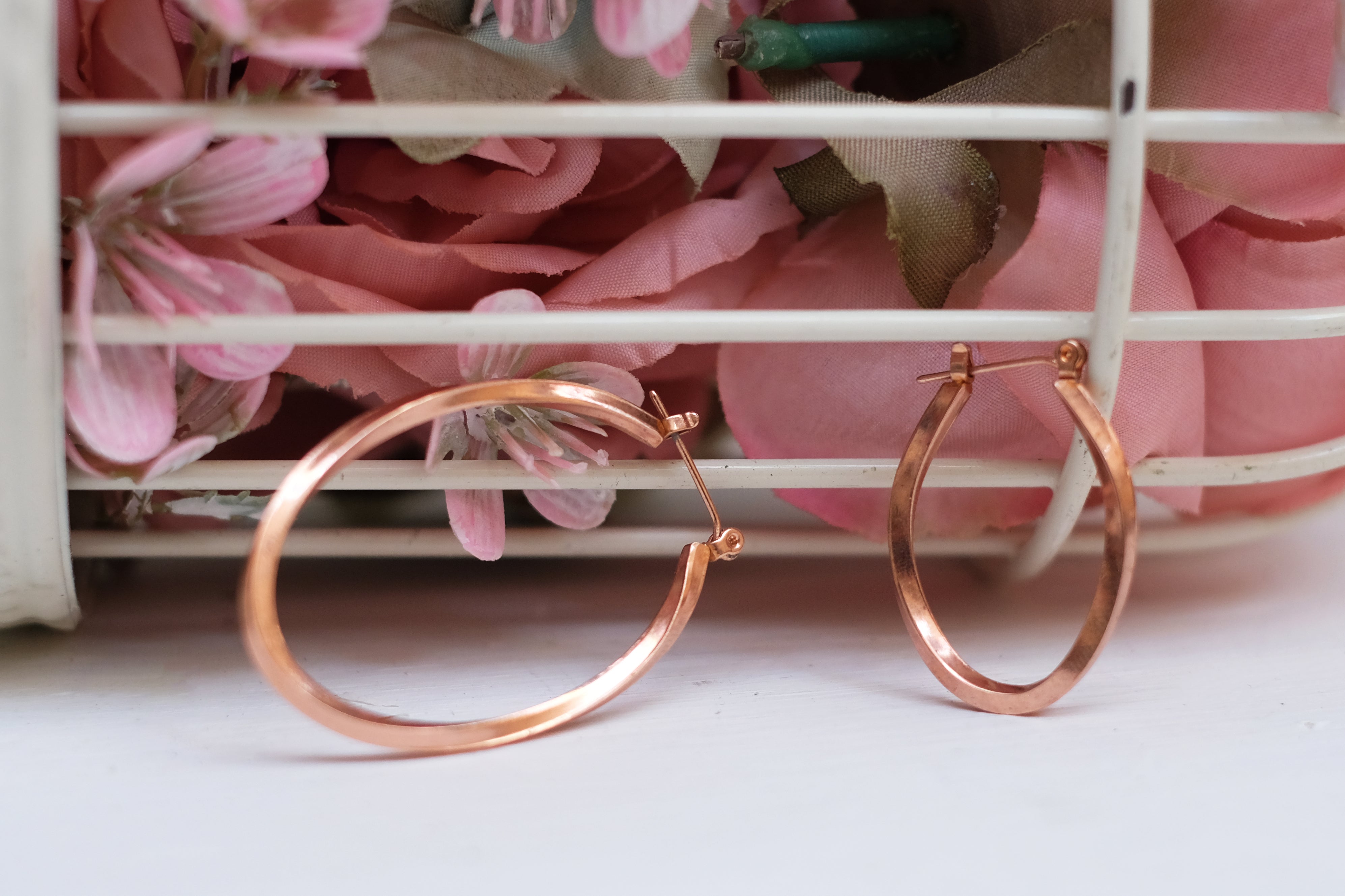 Simple Ovals Big | Hoop Earrings