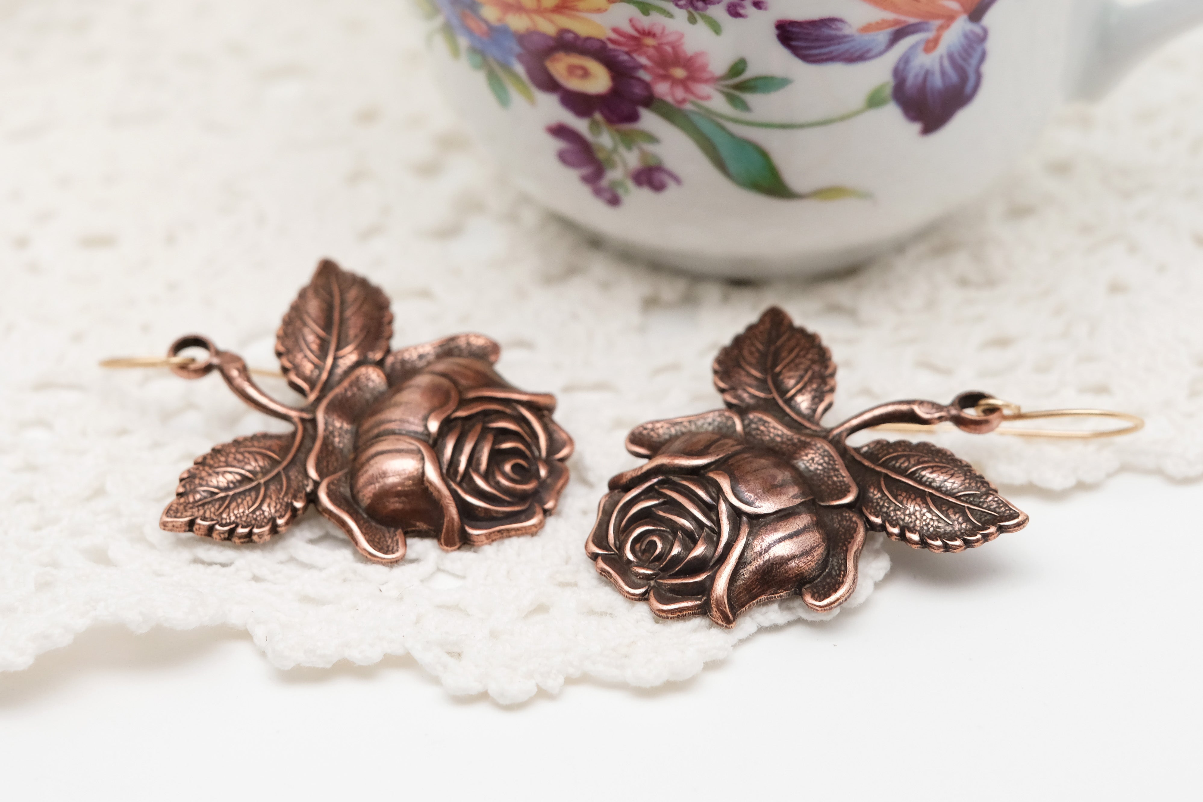 Queen of roses | Dangling Earring