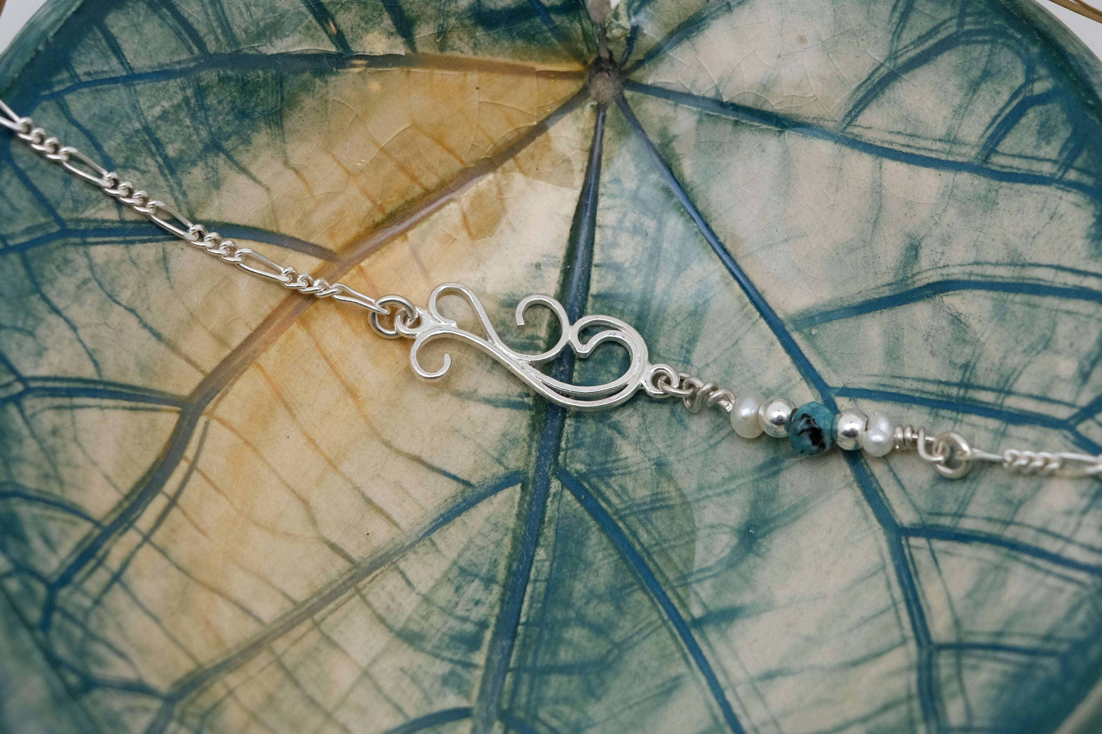 Curly Nature | Dainty Bracelet
