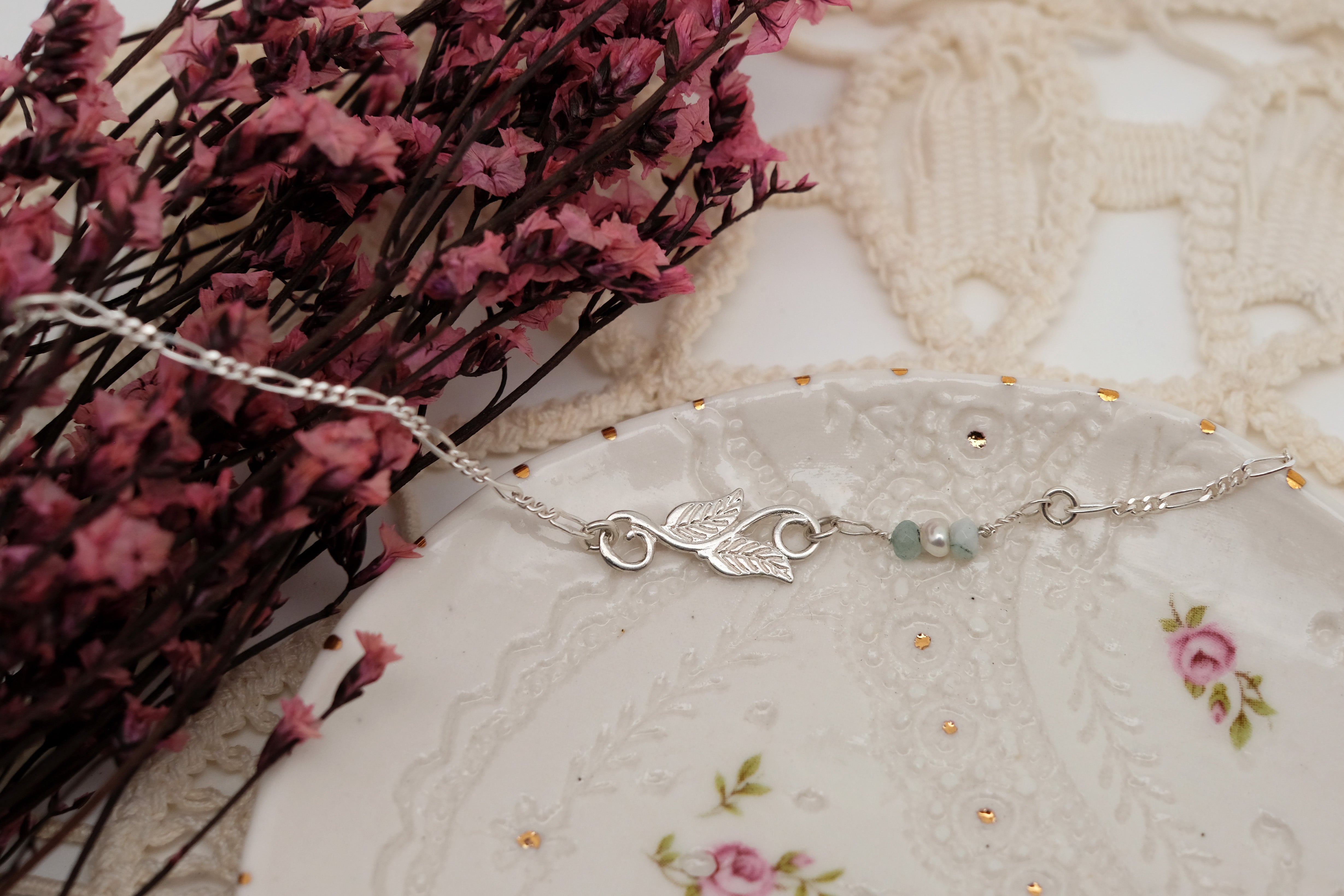 Tender Leaf | Dainty Bracelet