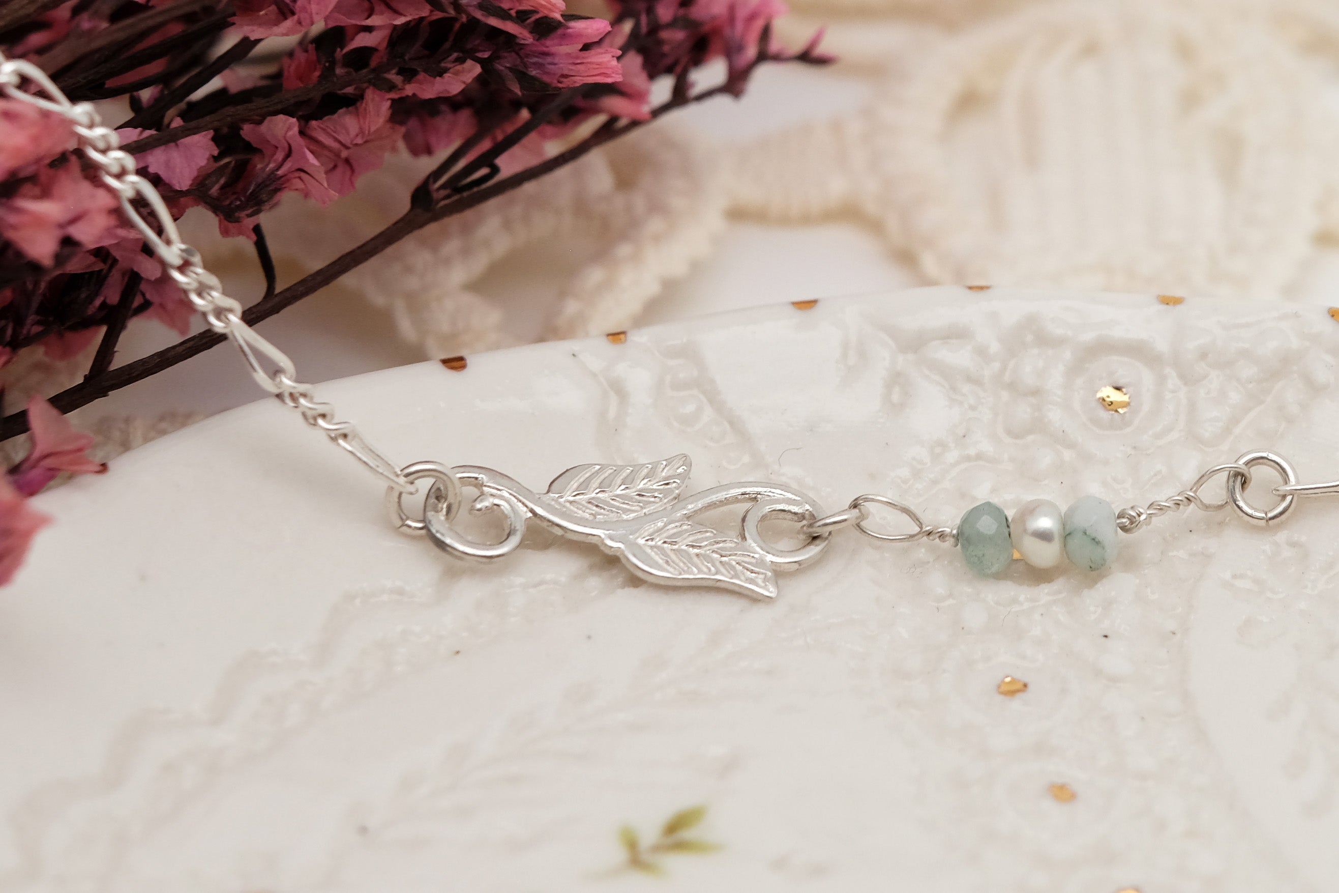 Tender Leaf | Dainty Bracelet