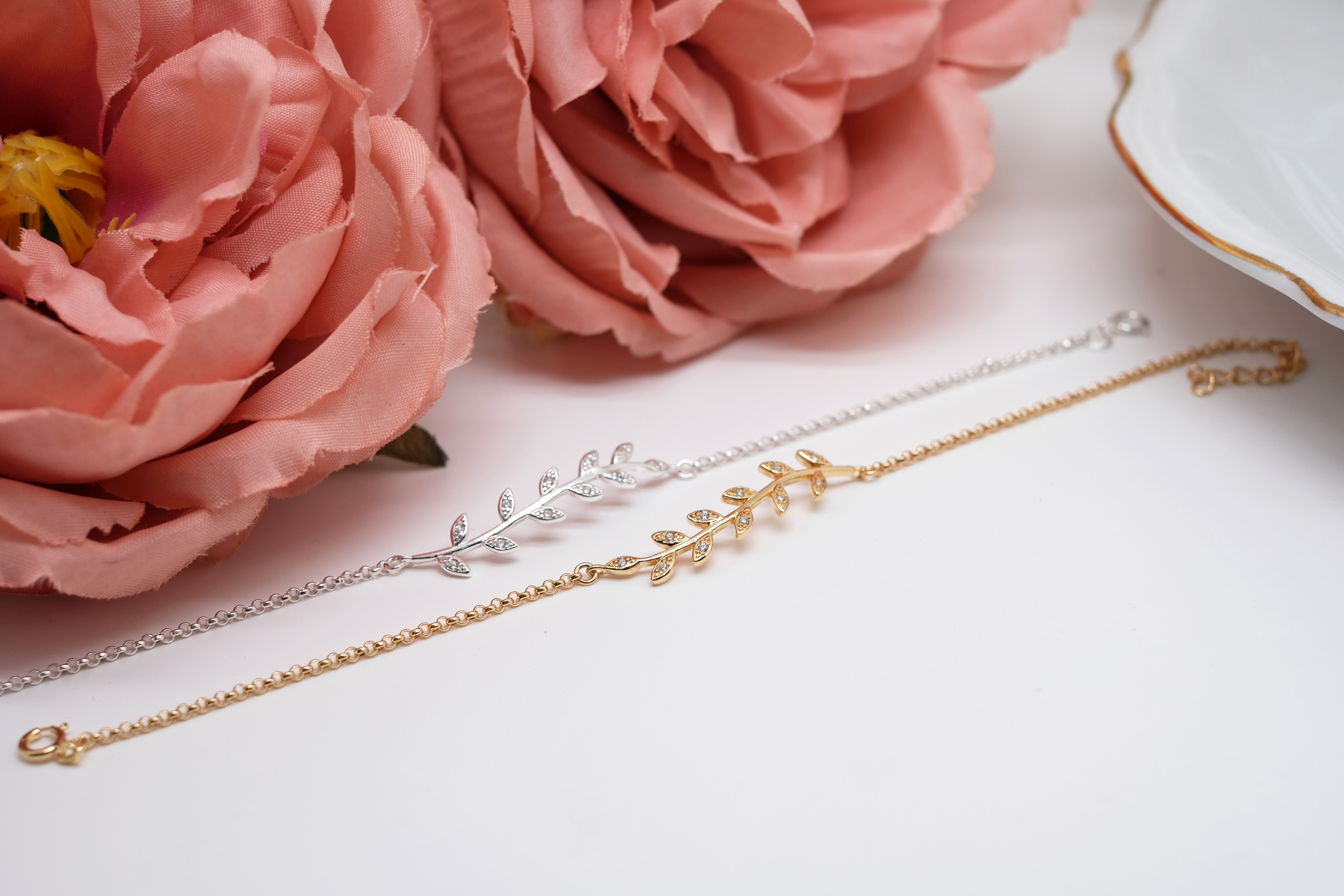 Sparkly Branch | Dainty Bracelet
